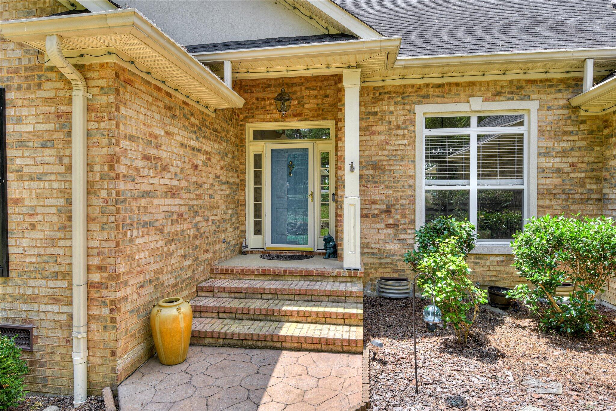 204 Chickadee Court Property Photo 4