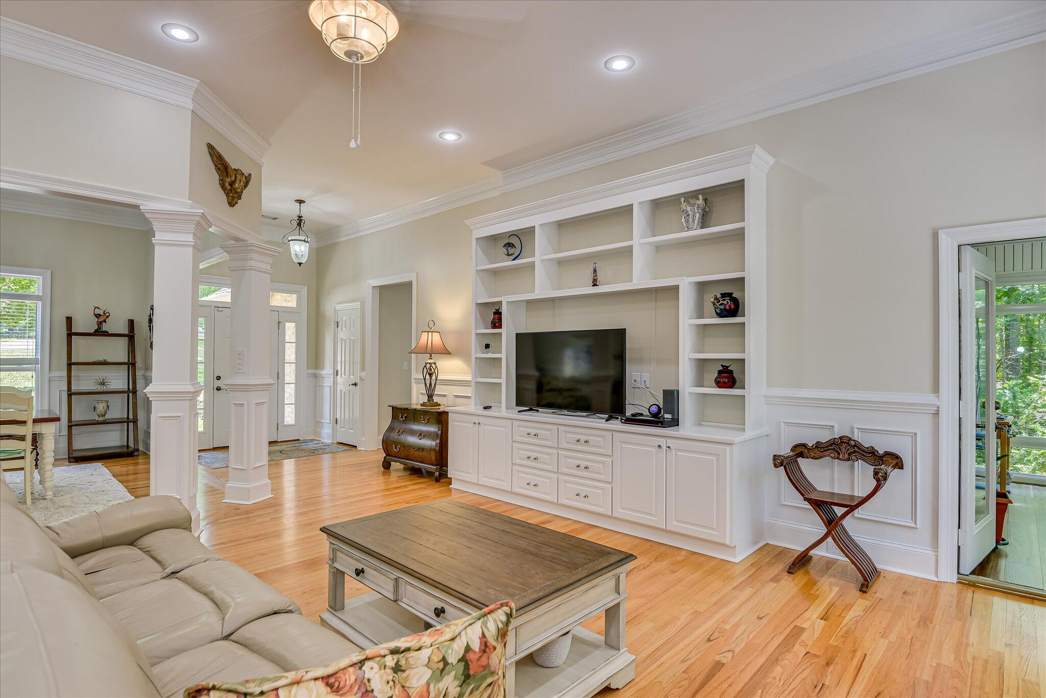 204 Chickadee Court Property Photo 11