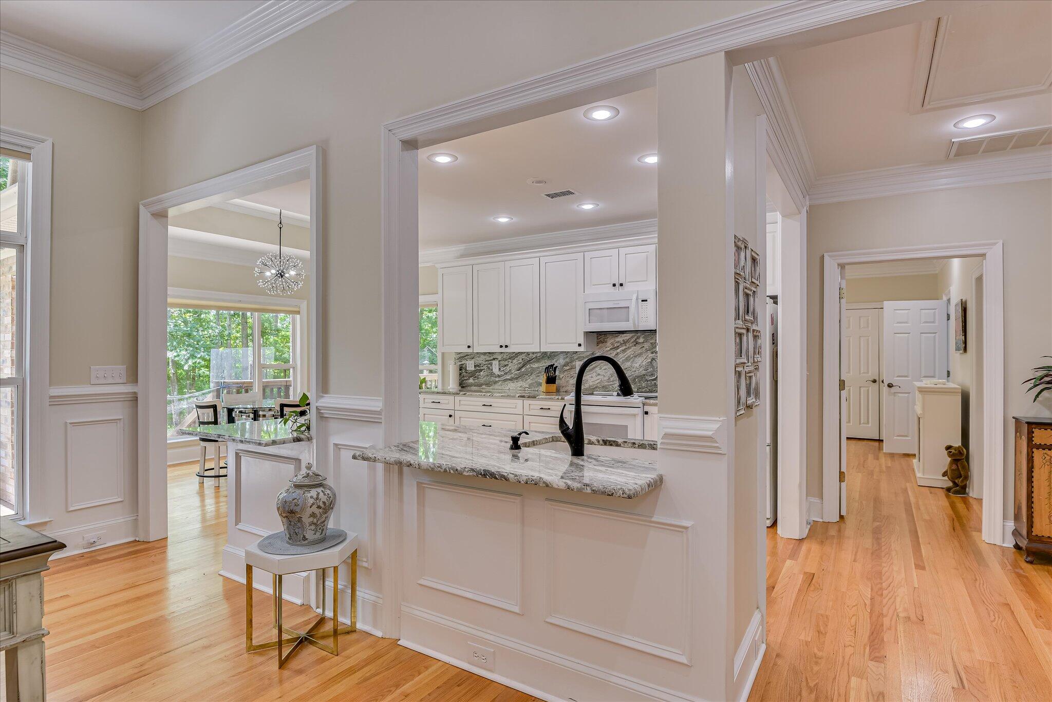 204 Chickadee Court Property Photo 14