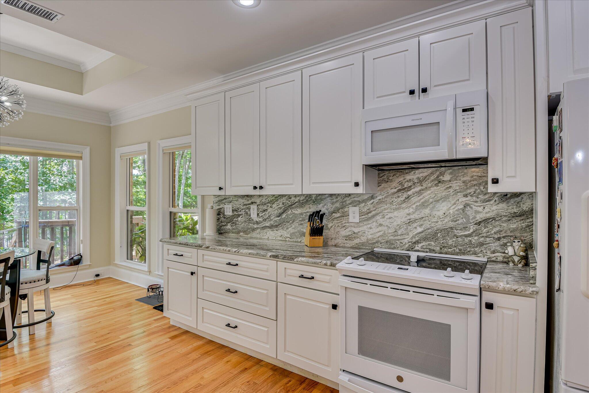 204 Chickadee Court Property Photo 17