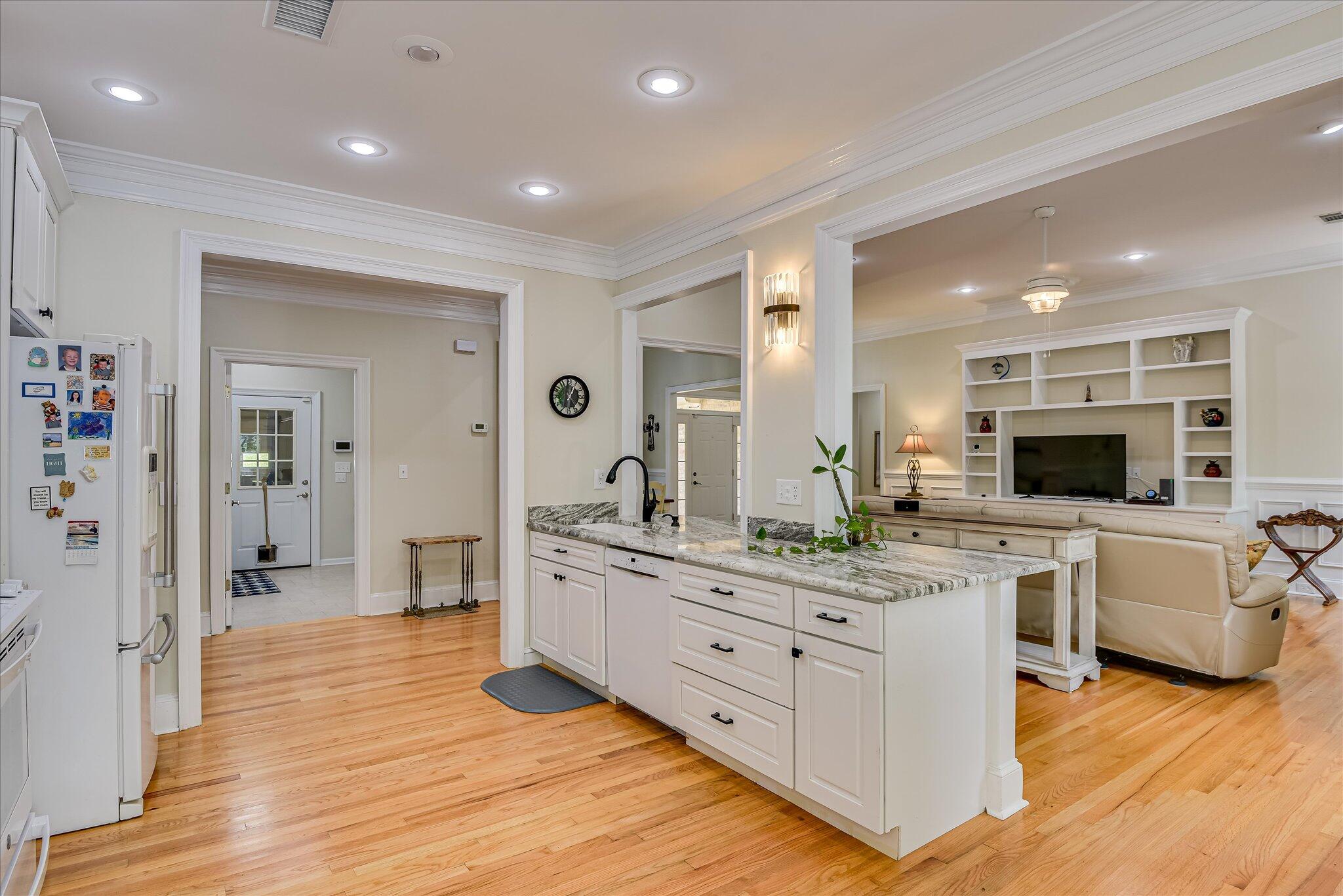 204 Chickadee Court Property Photo 18