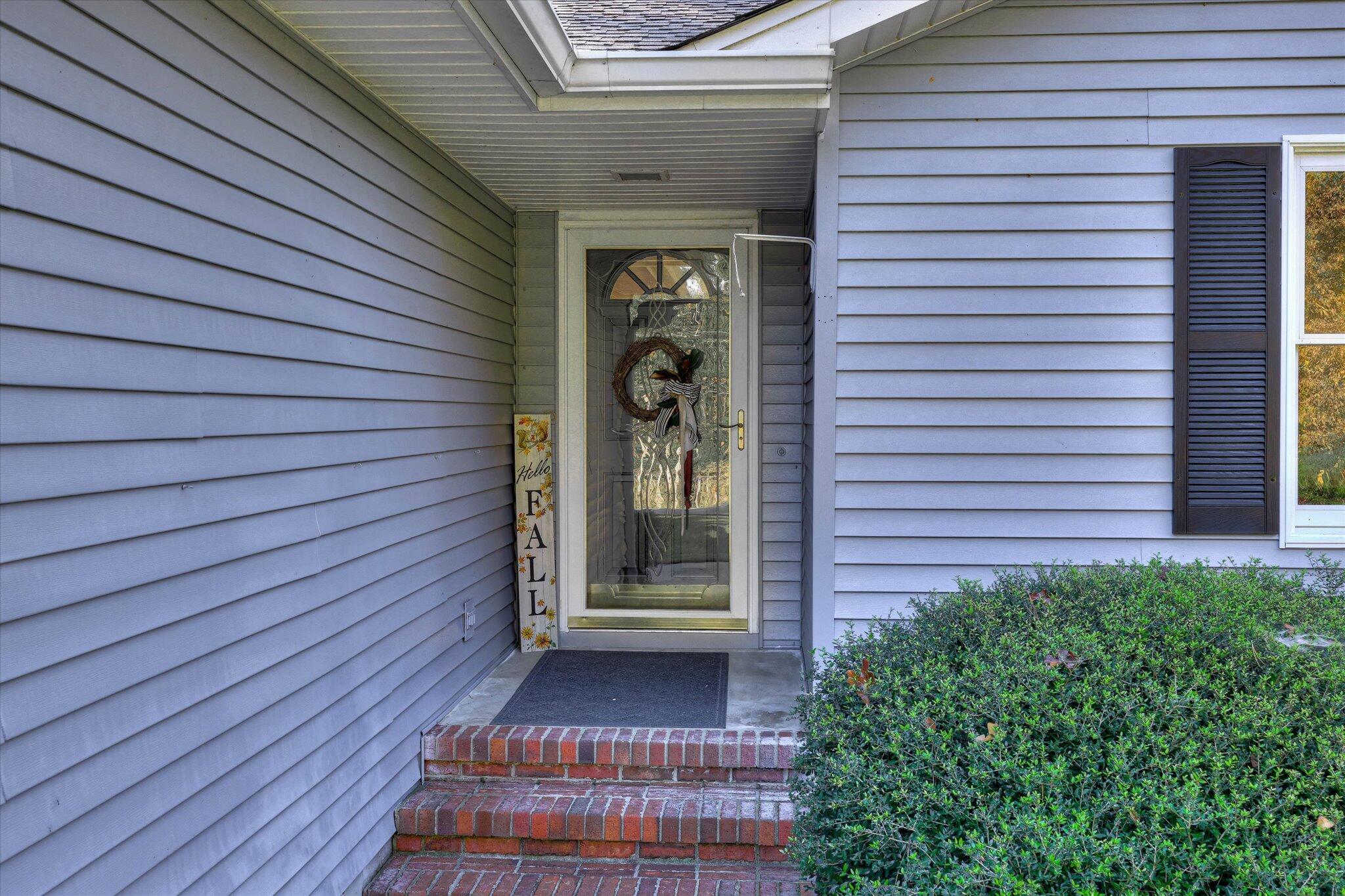 301 Misty Cove Property Photo 5