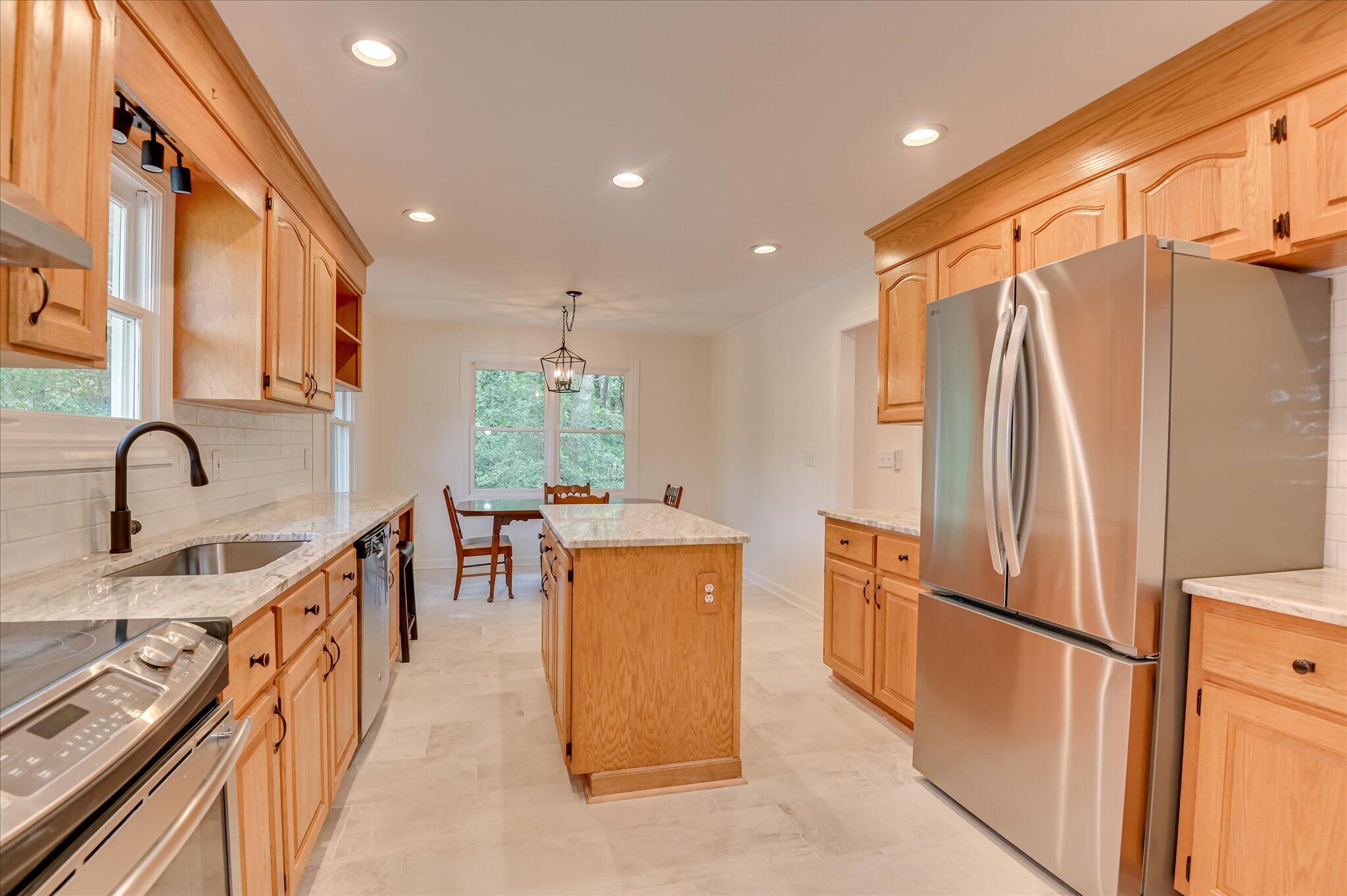 301 Misty Cove Property Photo 9