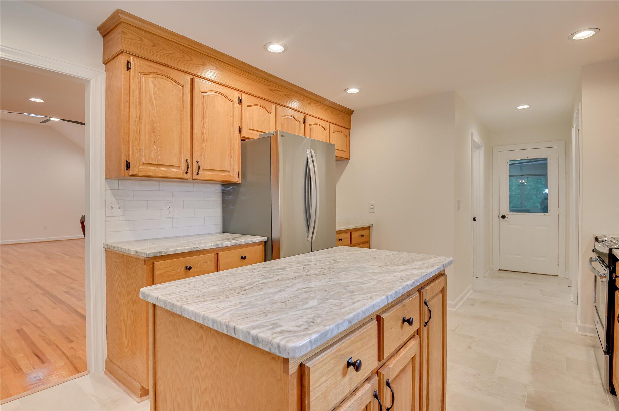 301 Misty Cove Property Photo 11