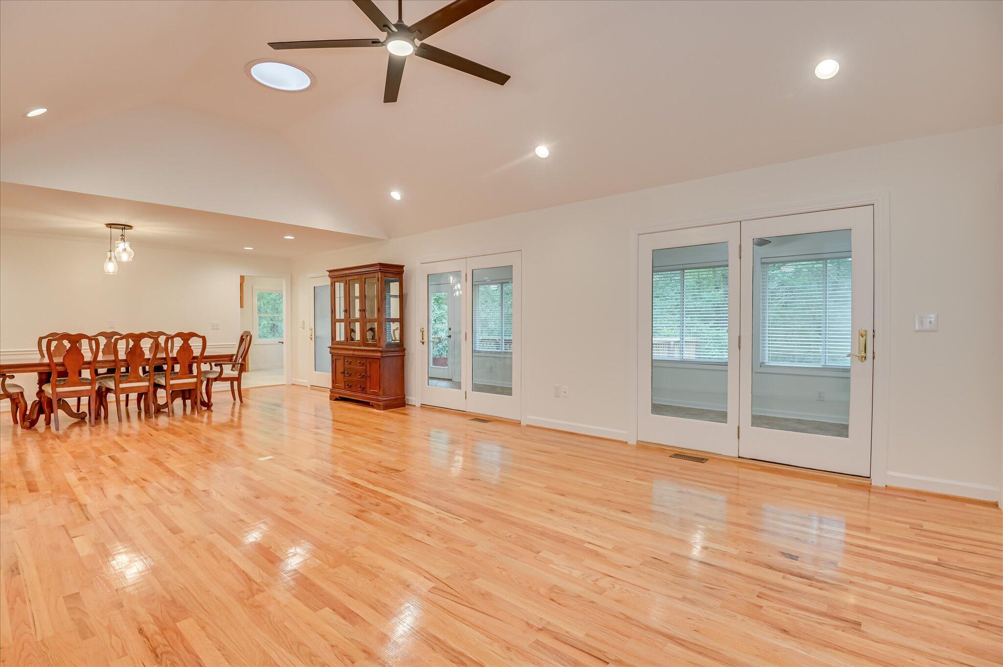 301 Misty Cove Property Photo 20