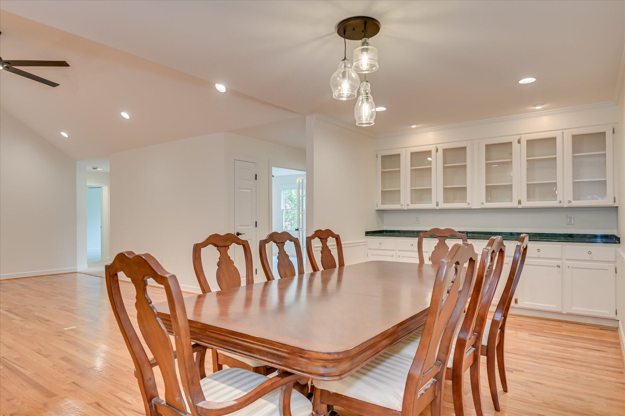 301 Misty Cove Property Photo 24