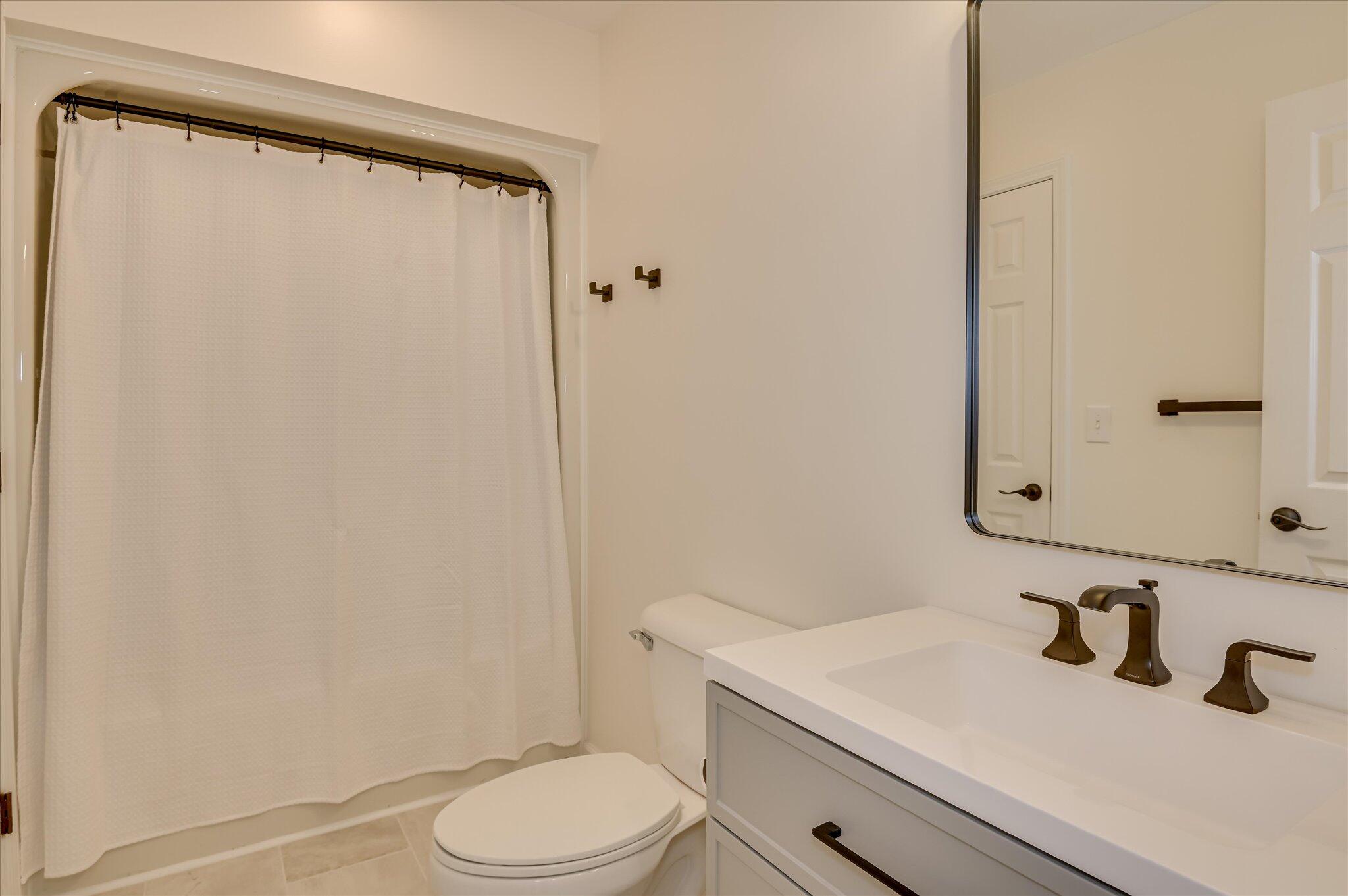 301 Misty Cove Property Photo 29