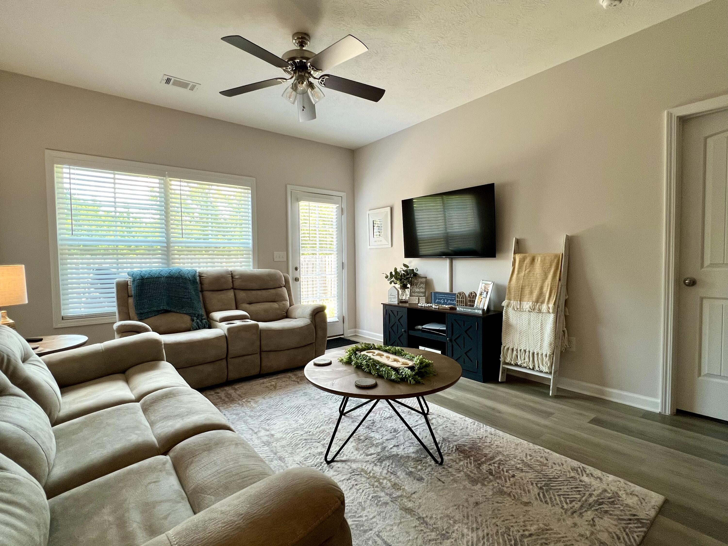 319 Bordeaux Drive Property Photo 18