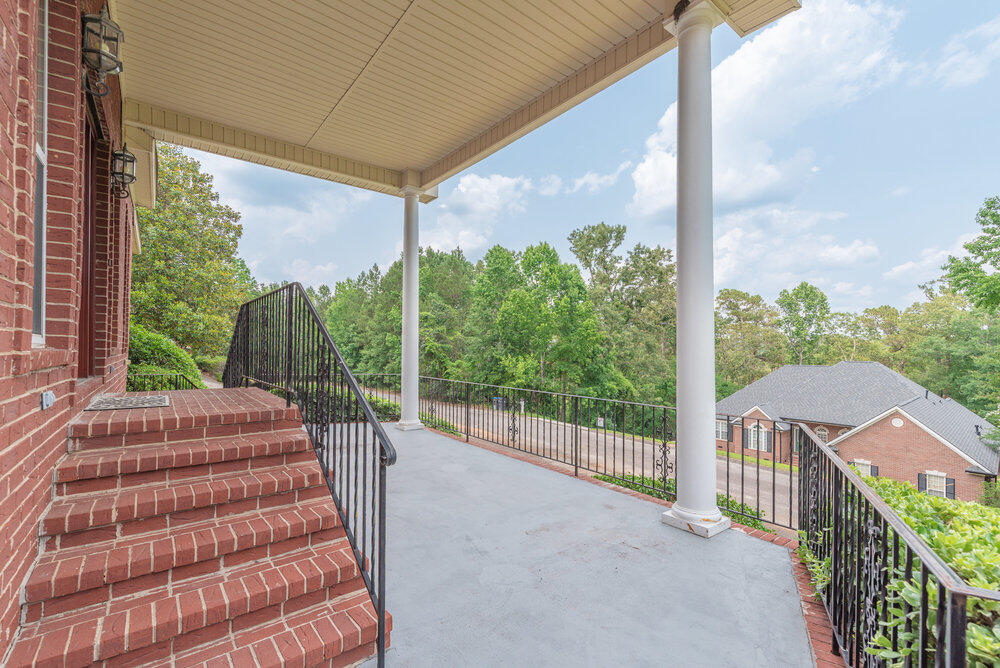 2114 Southlake Parkway Property Photo 8