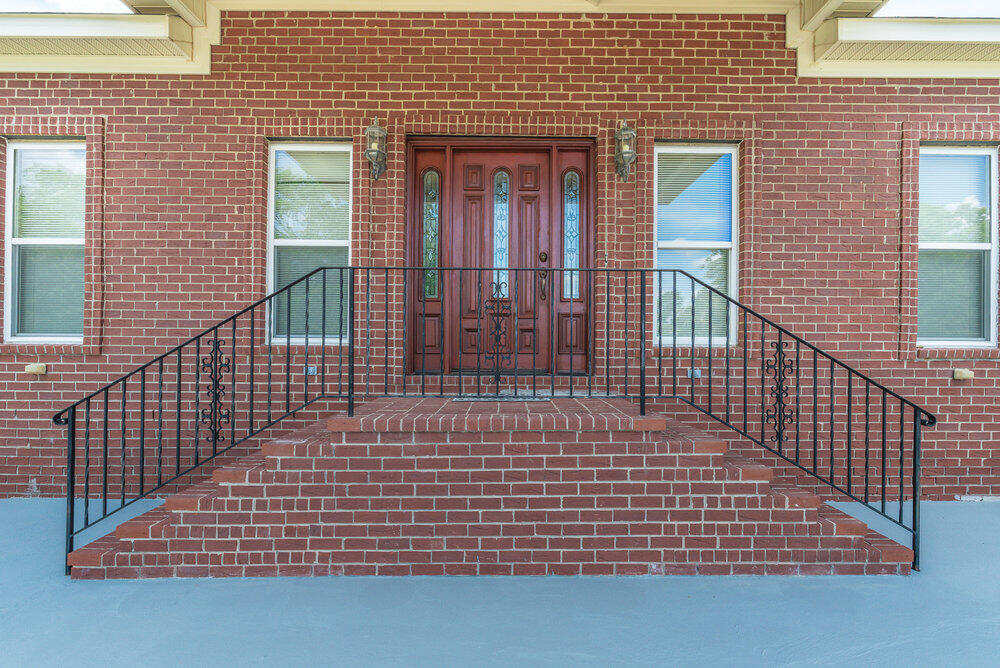 2114 Southlake Parkway Property Photo 9