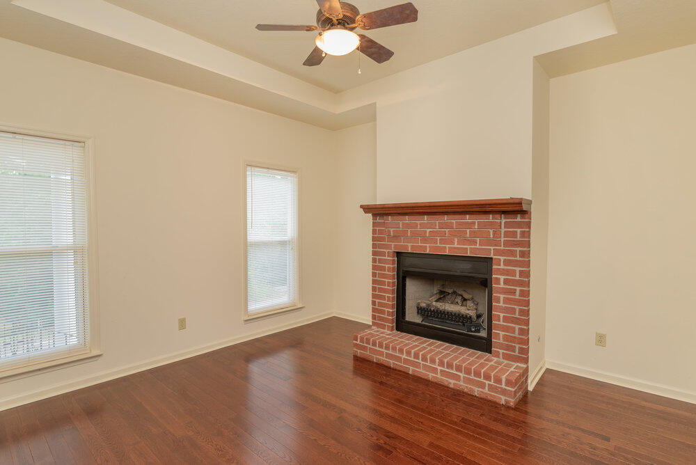 2114 Southlake Parkway Property Photo 11