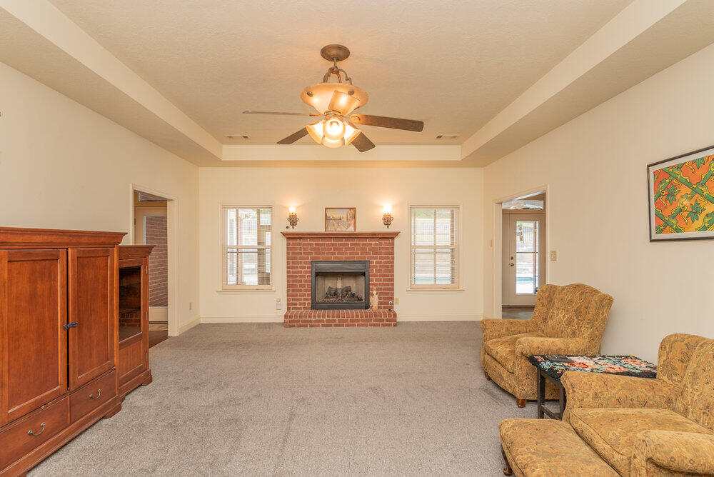 2114 Southlake Parkway Property Photo 14