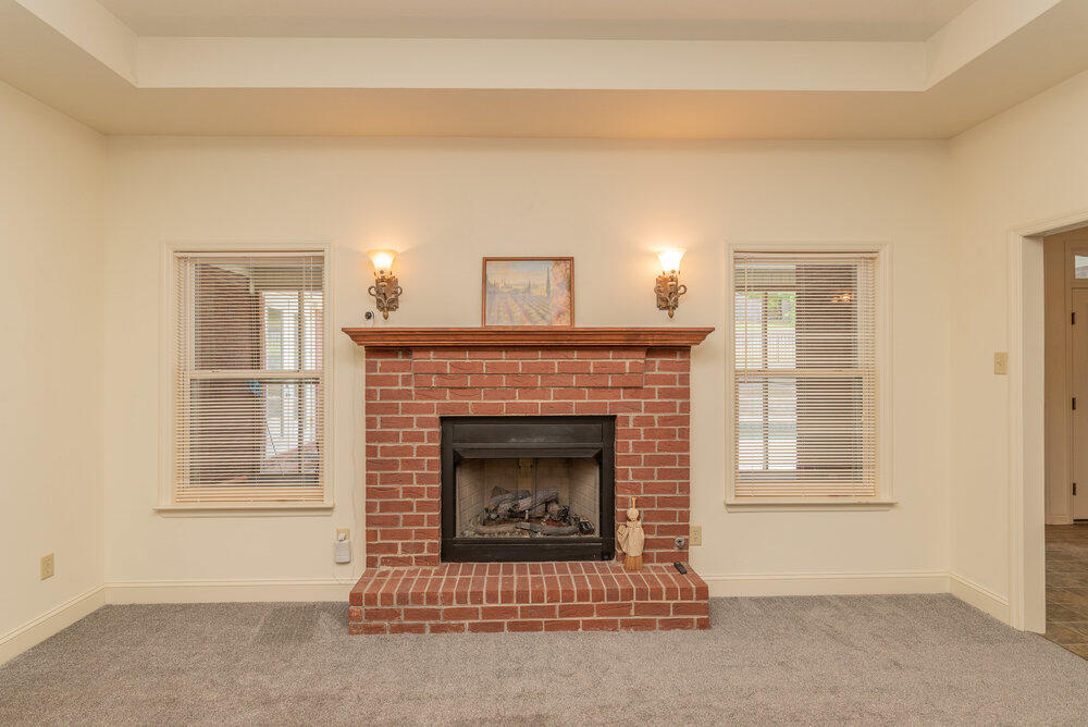 2114 Southlake Parkway Property Photo 16