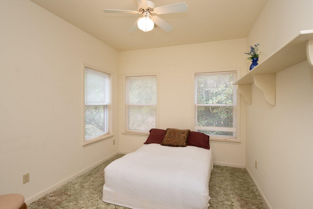 2114 Southlake Parkway Property Photo 43