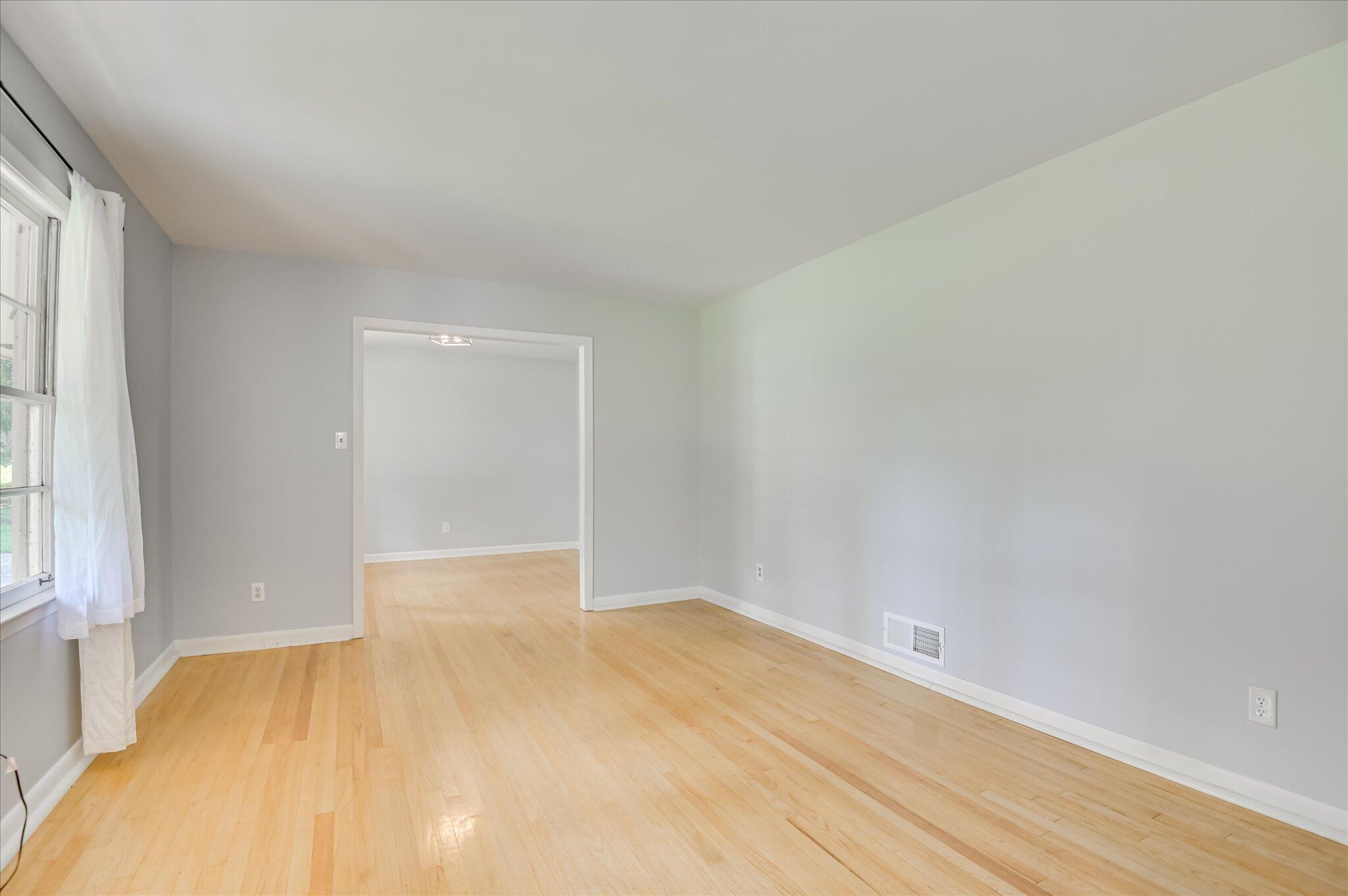 629 Canterbury Property Photo 17