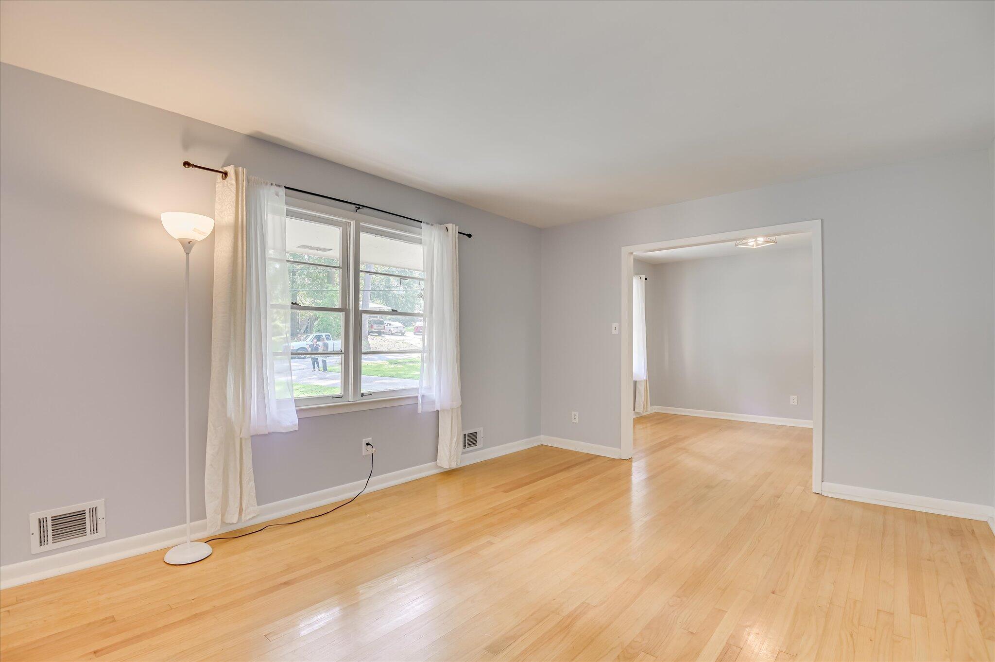 629 Canterbury Property Photo 19