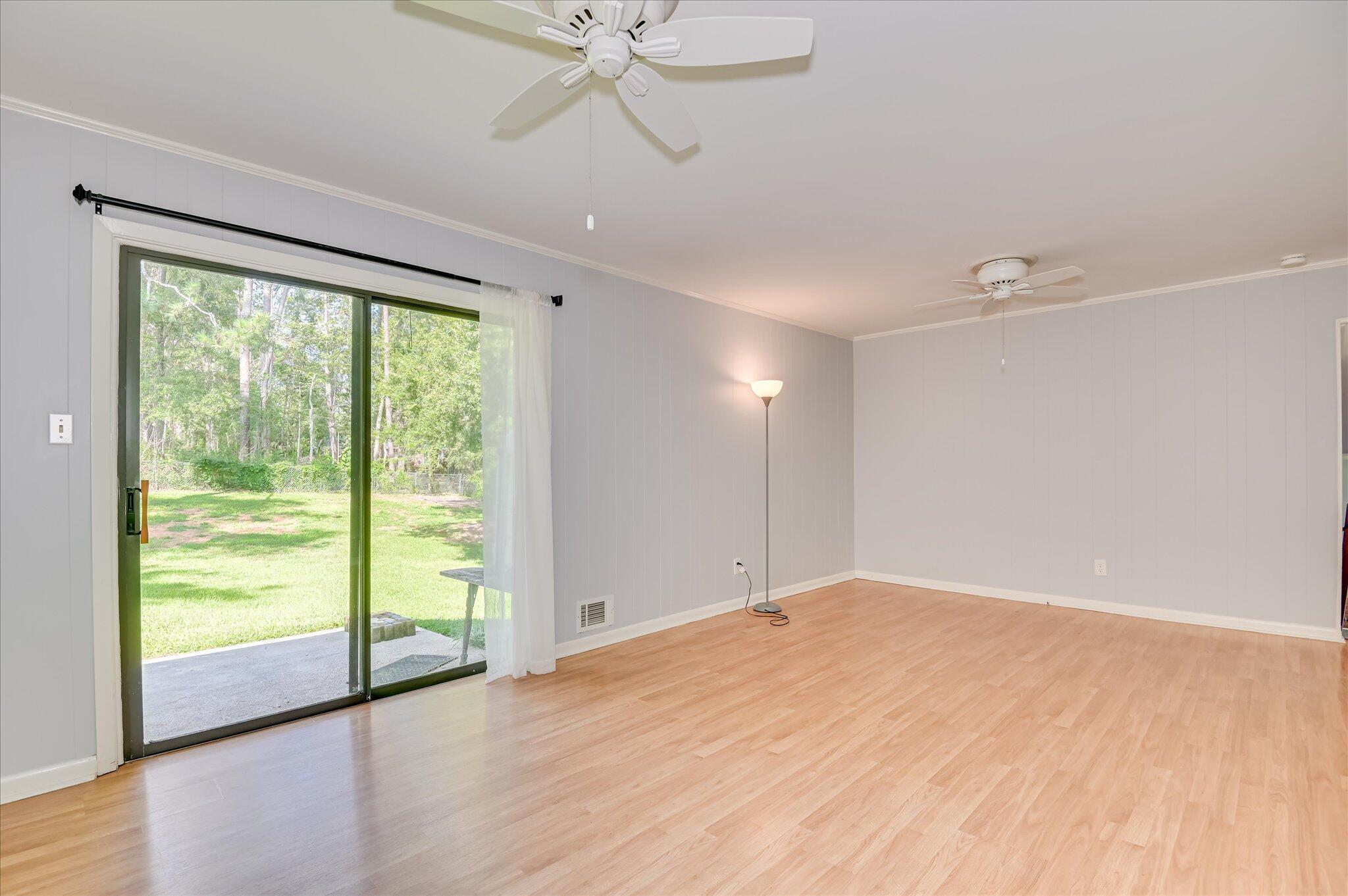 629 Canterbury Property Photo 29