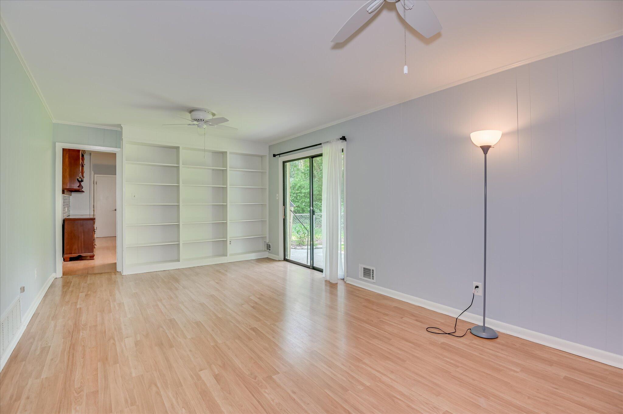 629 Canterbury Property Photo 32
