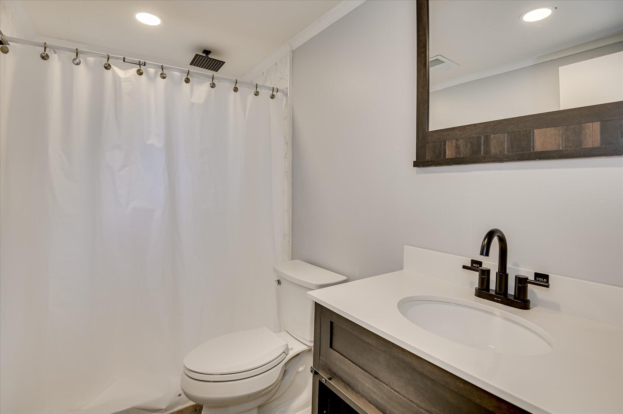 629 Canterbury Property Photo 47