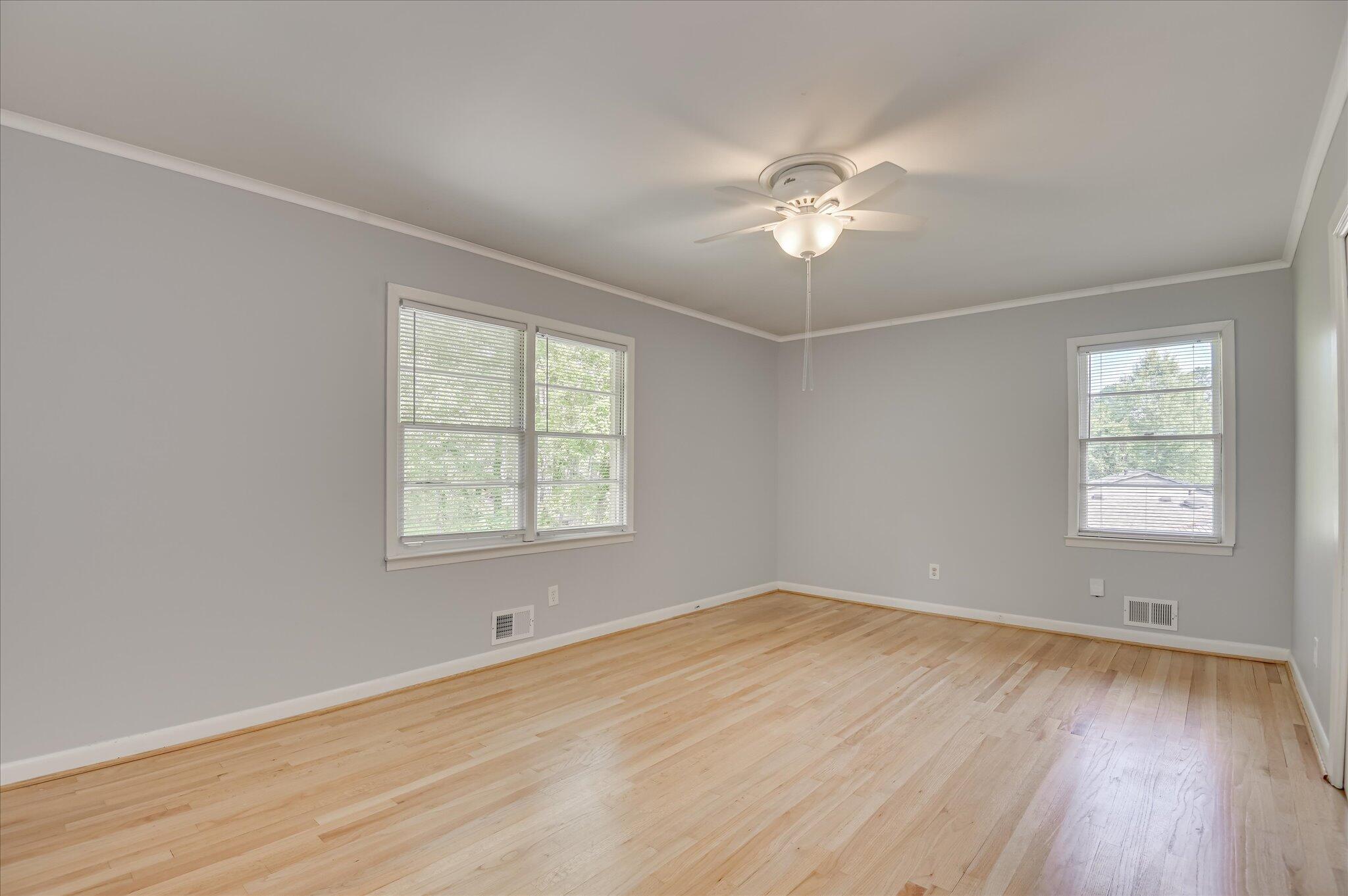 629 Canterbury Property Photo 50