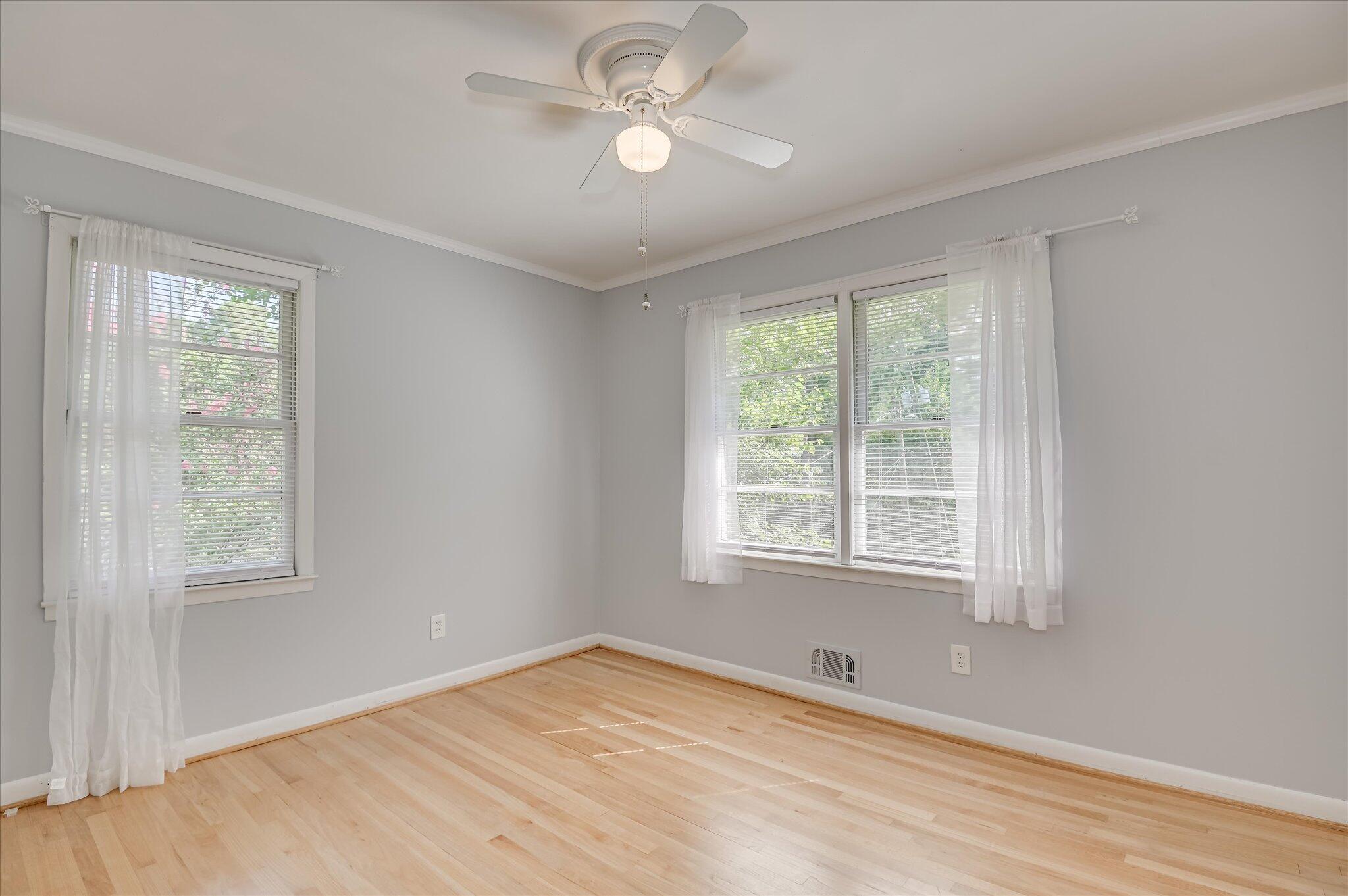 629 Canterbury Property Photo 53