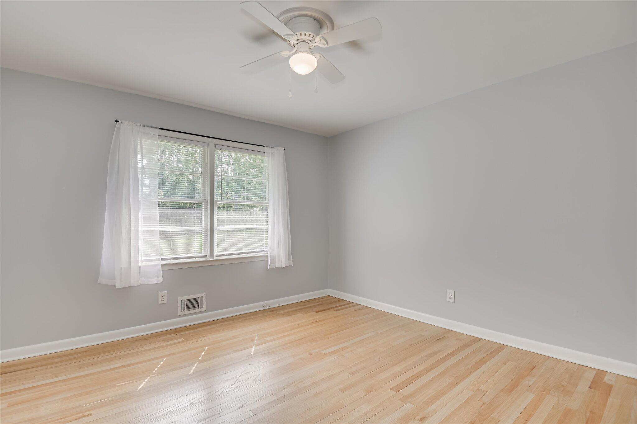 629 Canterbury Property Photo 56