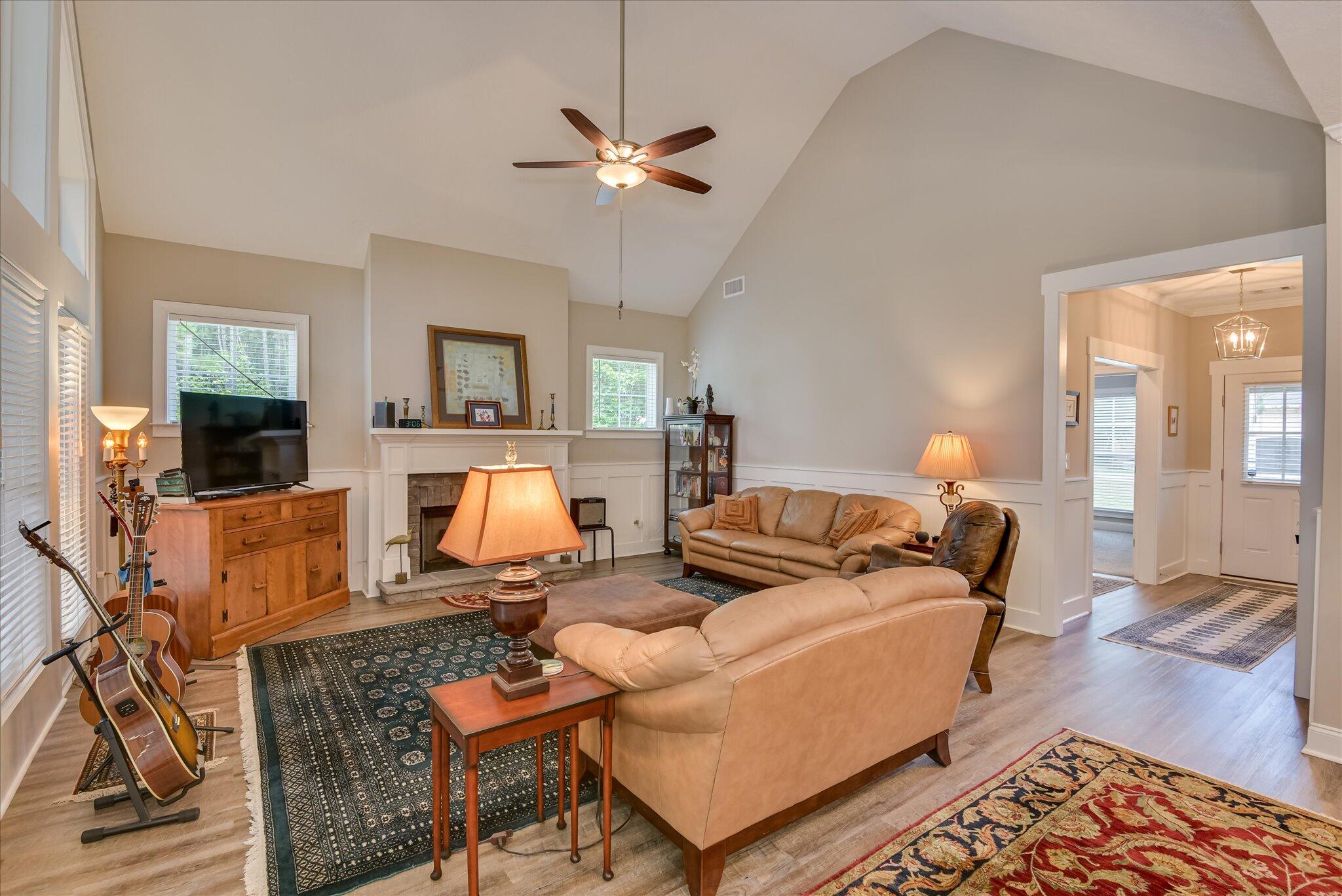 217 Amelia Drive Property Photo 18