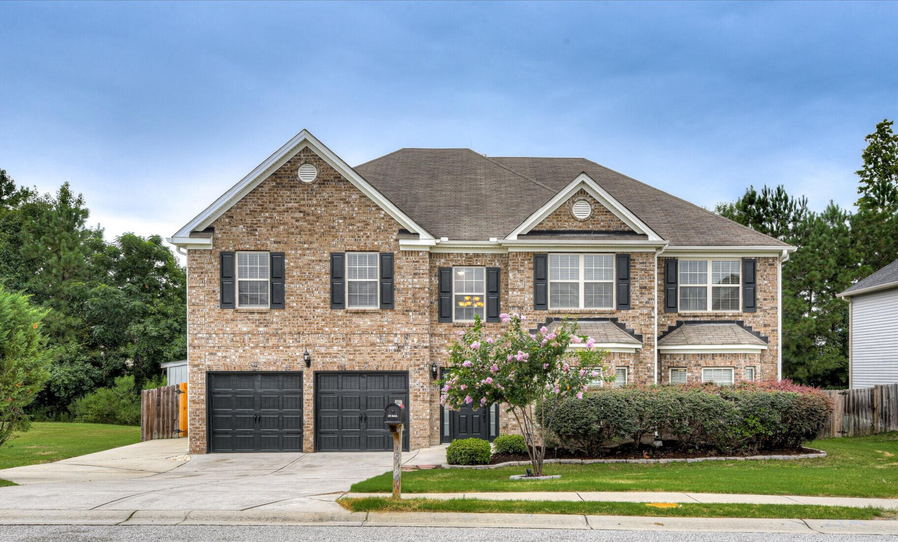 2789 Huntcliffe Drive
