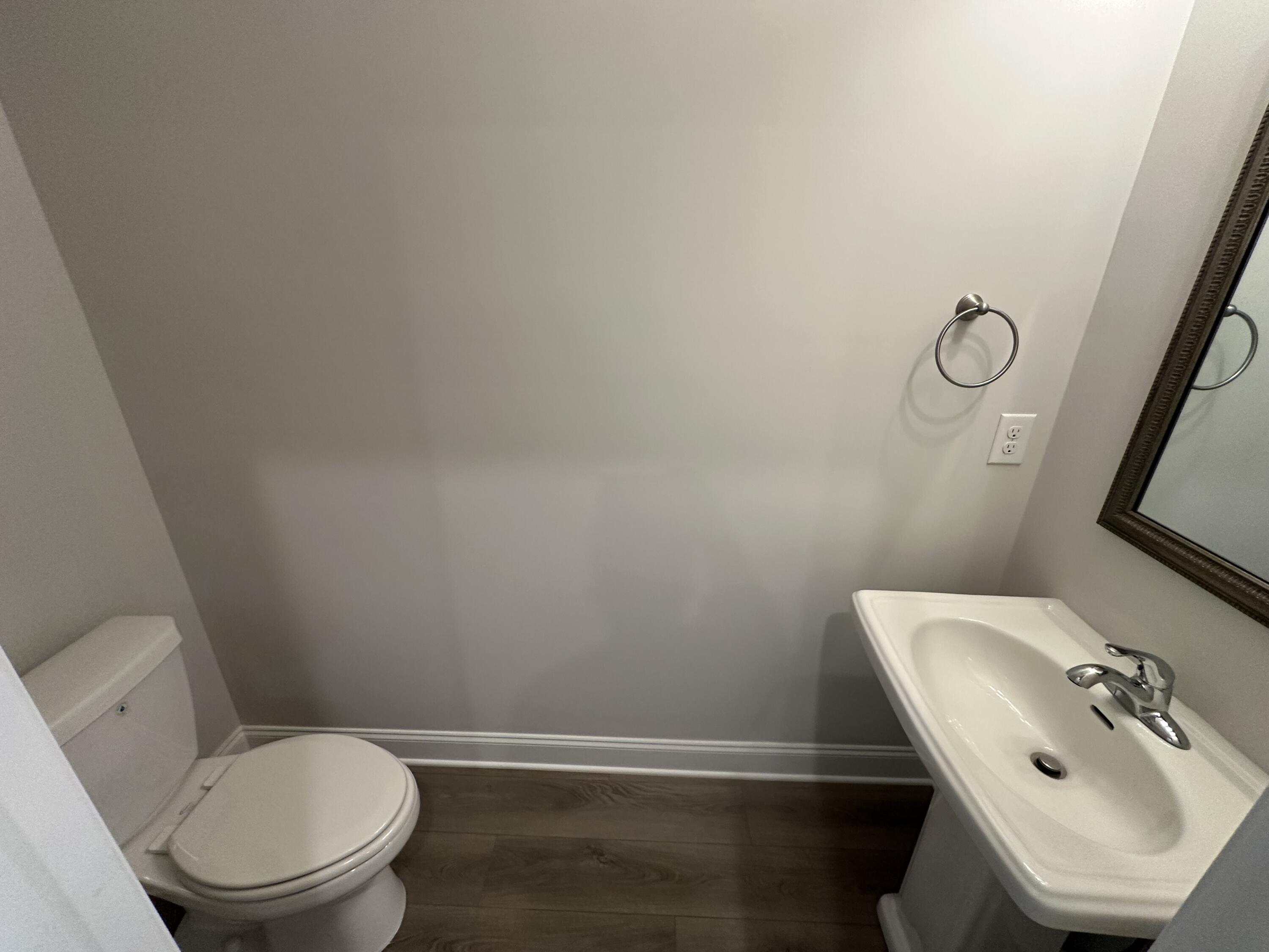 633 Caroline Court 7b Property Photo 4
