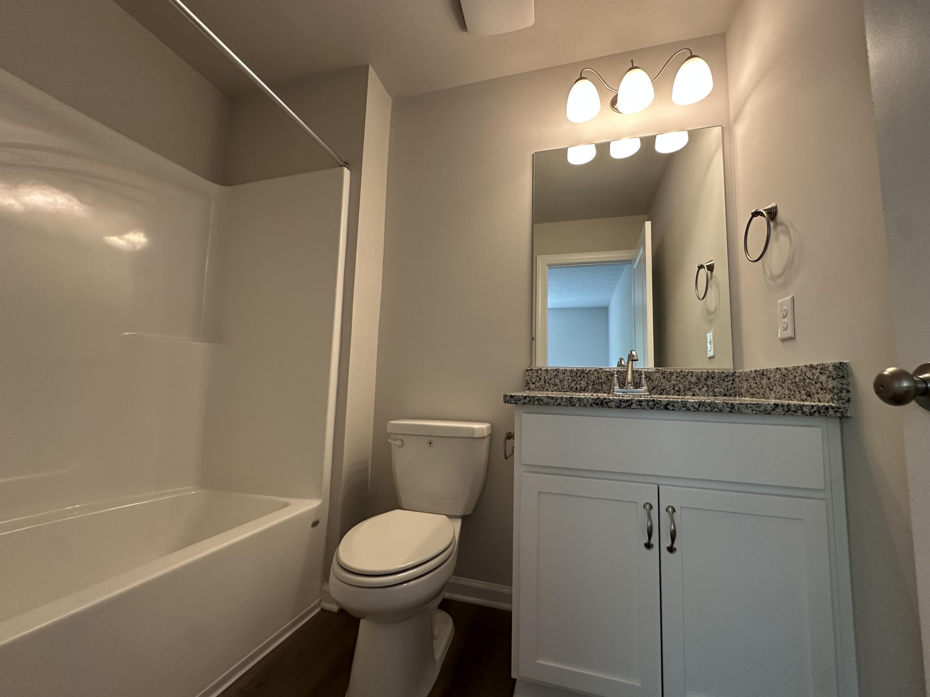 633 Caroline Court 7b Property Photo 14