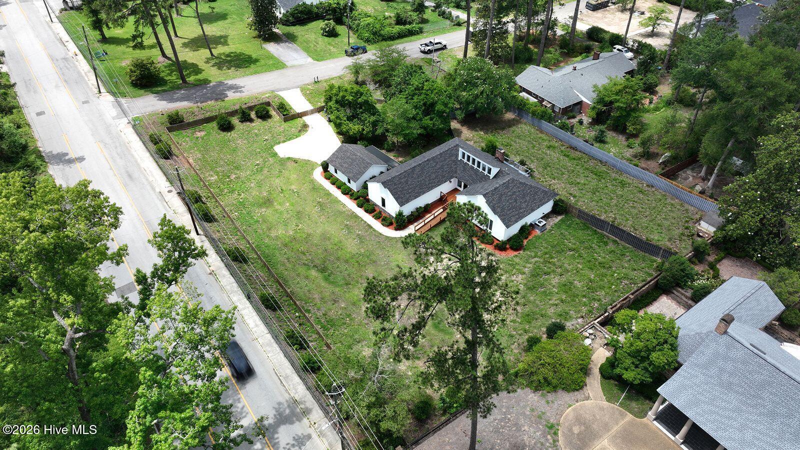 3075 Walton Way Property Photo 3