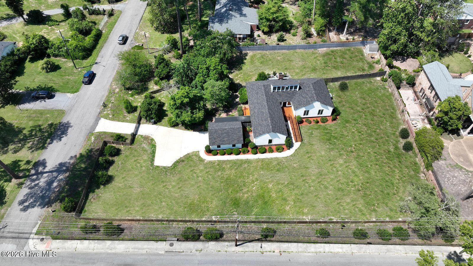 3075 Walton Way Property Photo 7