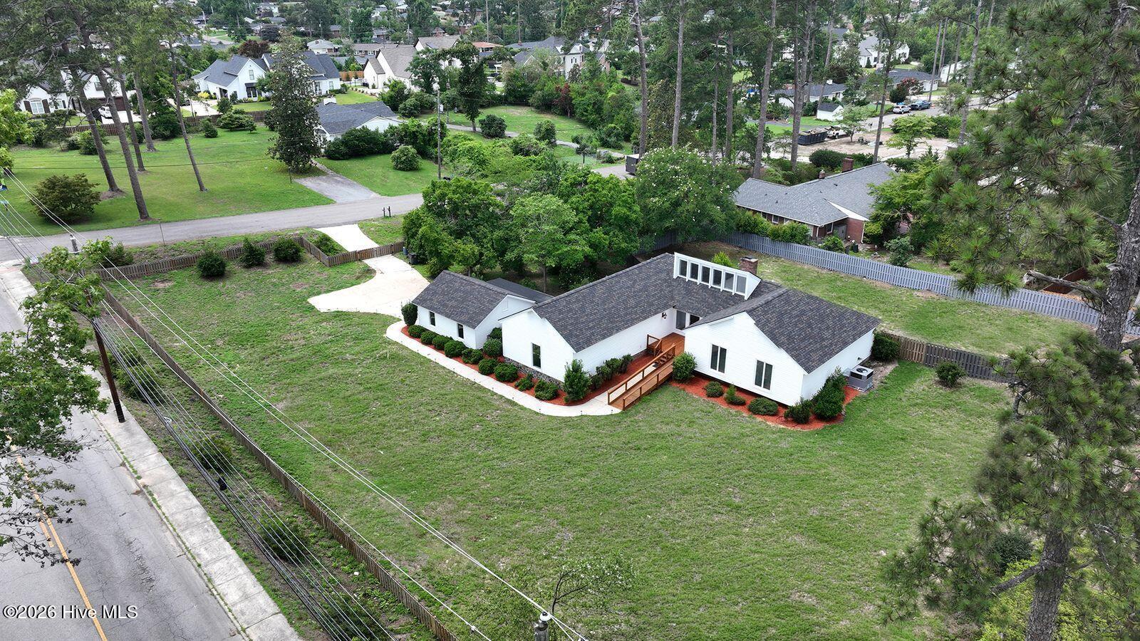 3075 Walton Way Property Photo 11
