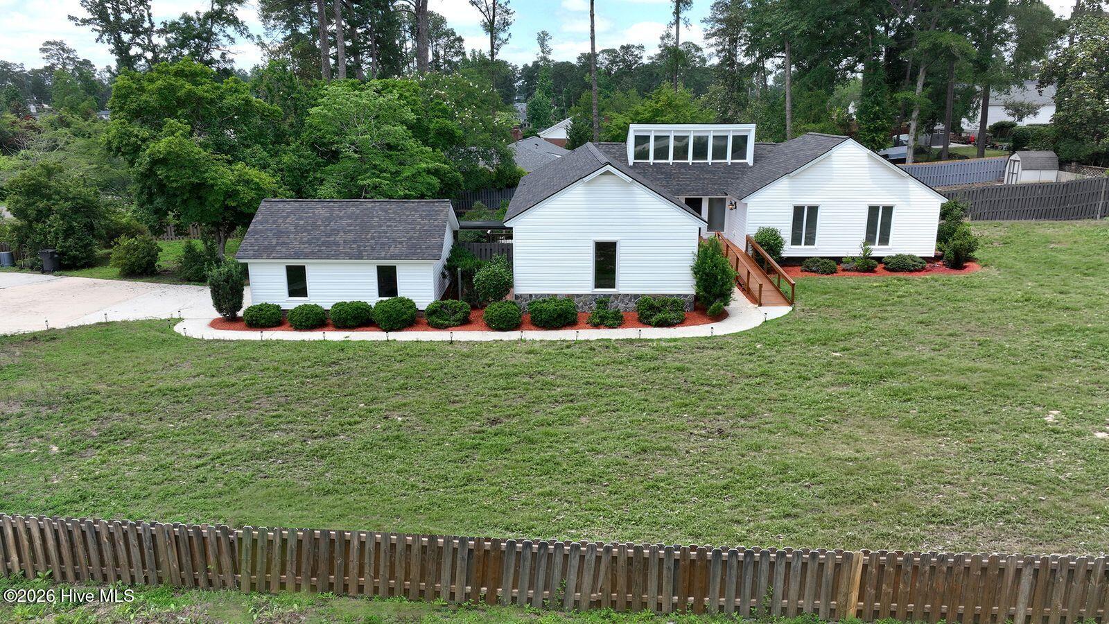 3075 Walton Way Property Photo 12