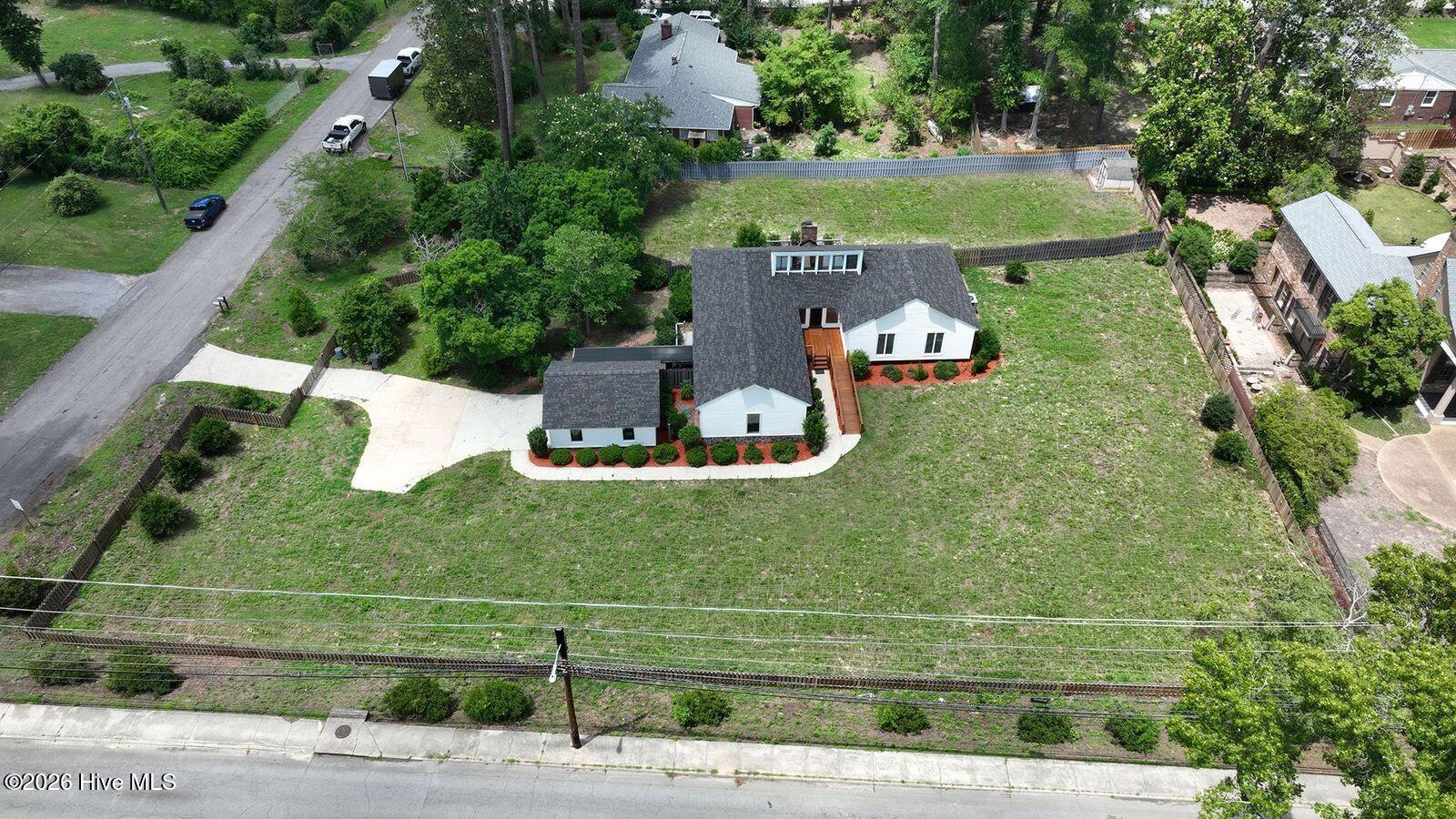 3075 Walton Way Property Photo 14