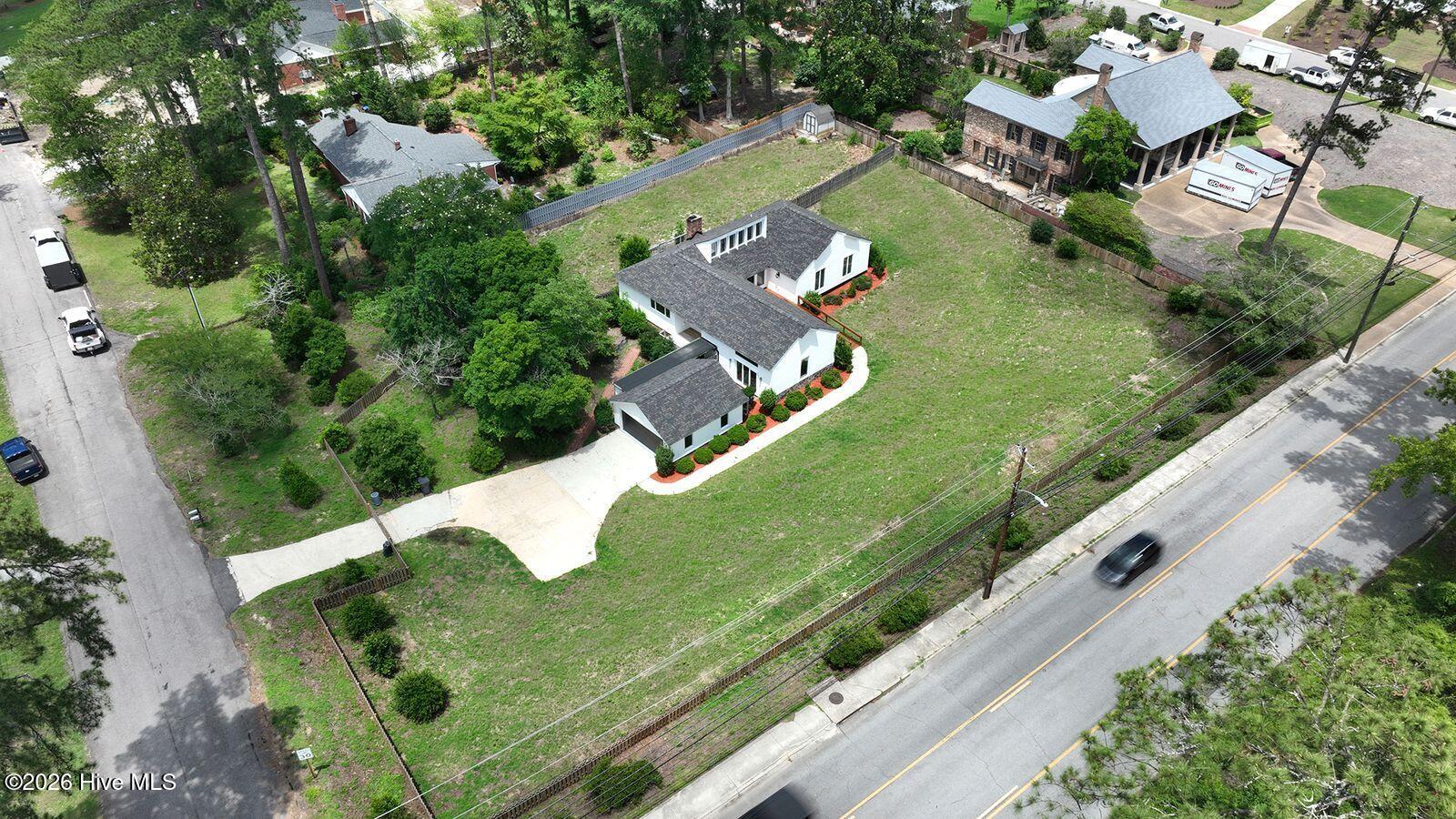 3075 Walton Way Property Photo 16