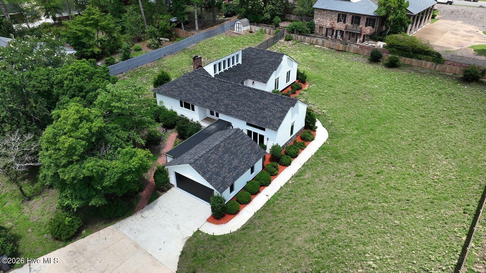 3075 Walton Way Property Photo 18