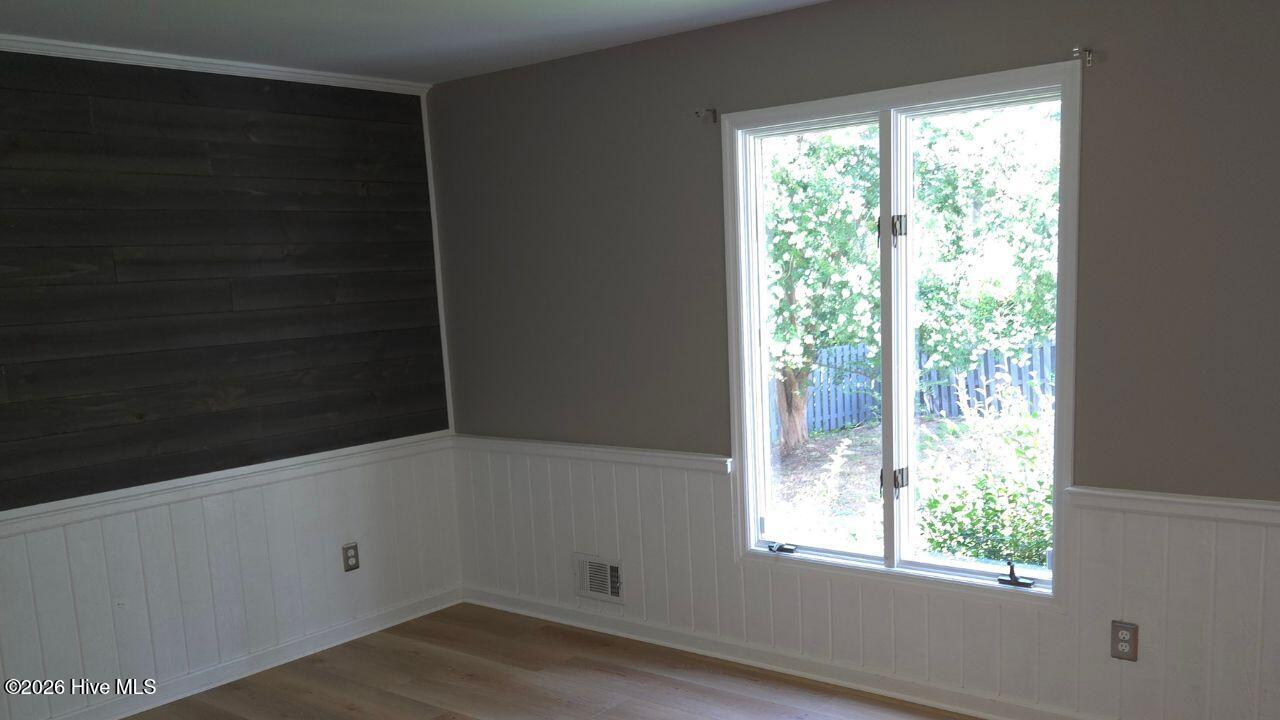 3075 Walton Way Property Photo 37