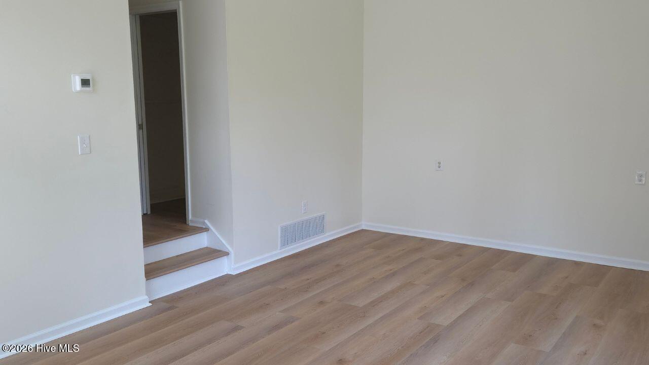 3075 Walton Way Property Photo 38