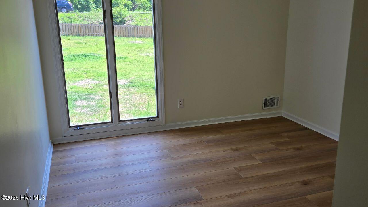 3075 Walton Way Property Photo 42