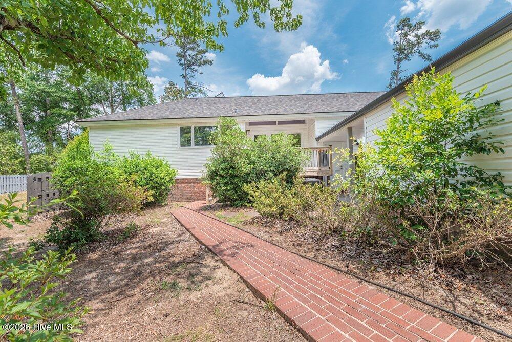 3075 Walton Way Property Photo 58
