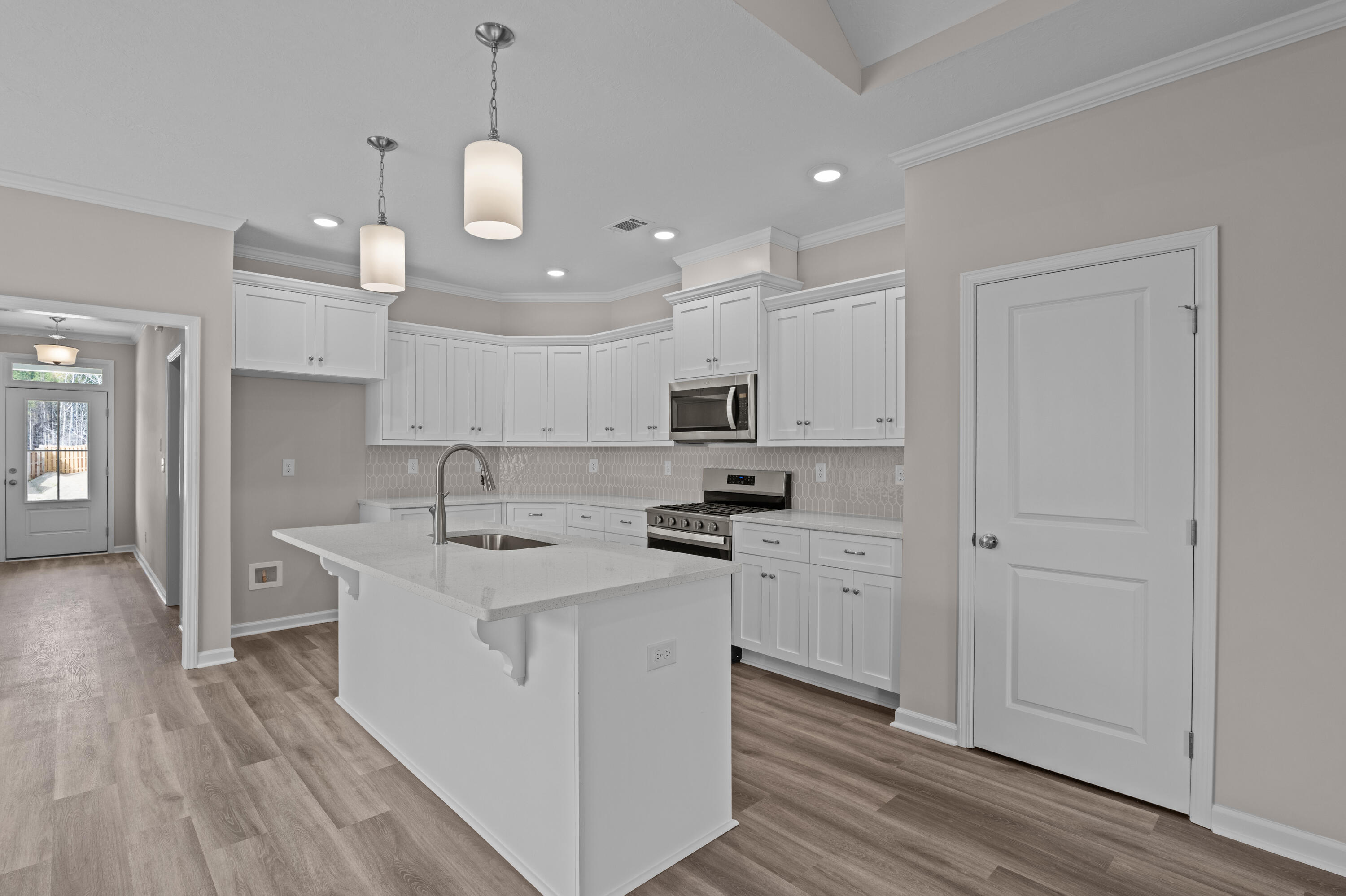 214 Dublin Loop Property Photo 8