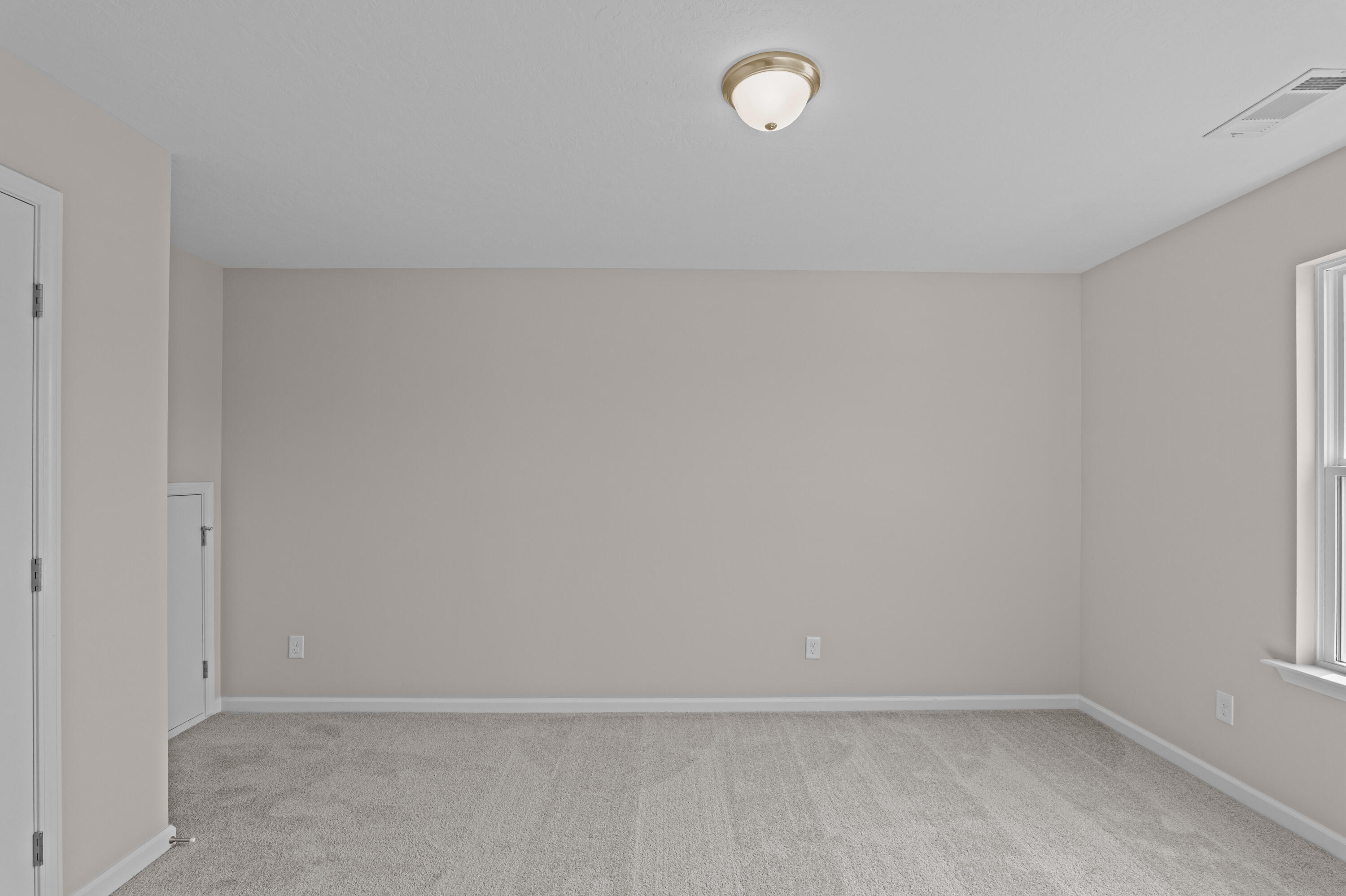 214 Dublin Loop Property Photo 28