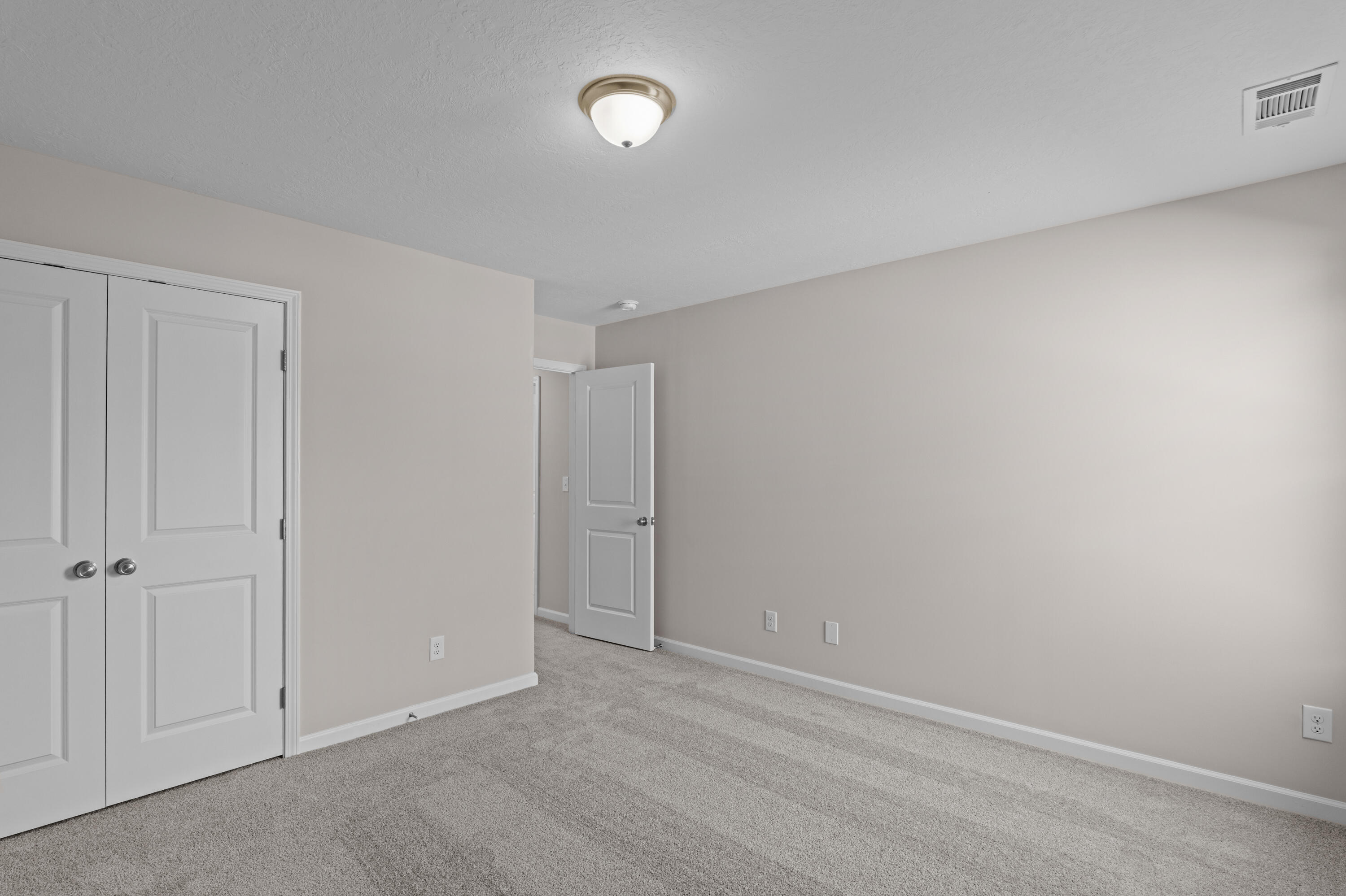 214 Dublin Loop Property Photo 32