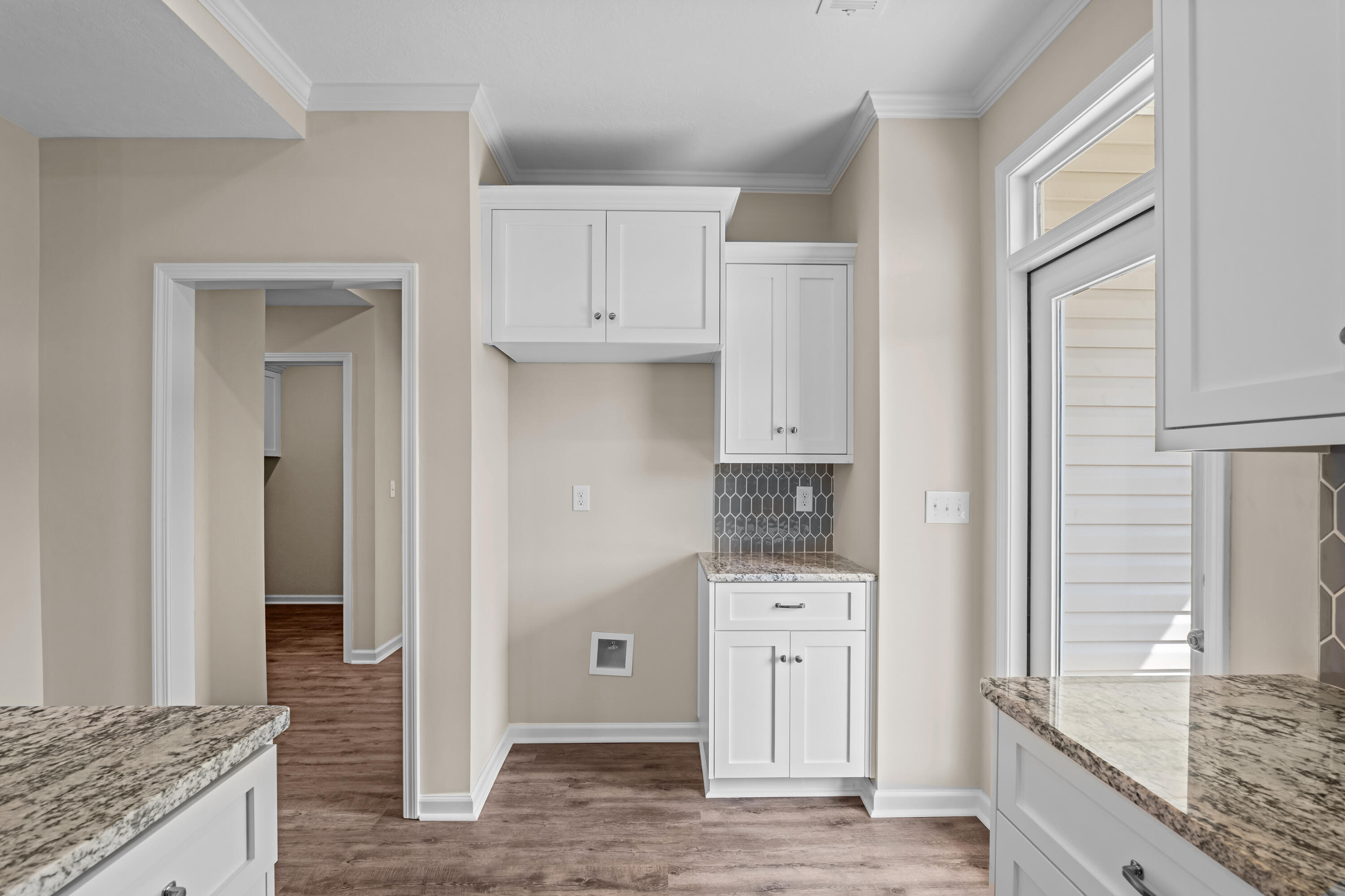 210 Dublin Loop Property Photo 6