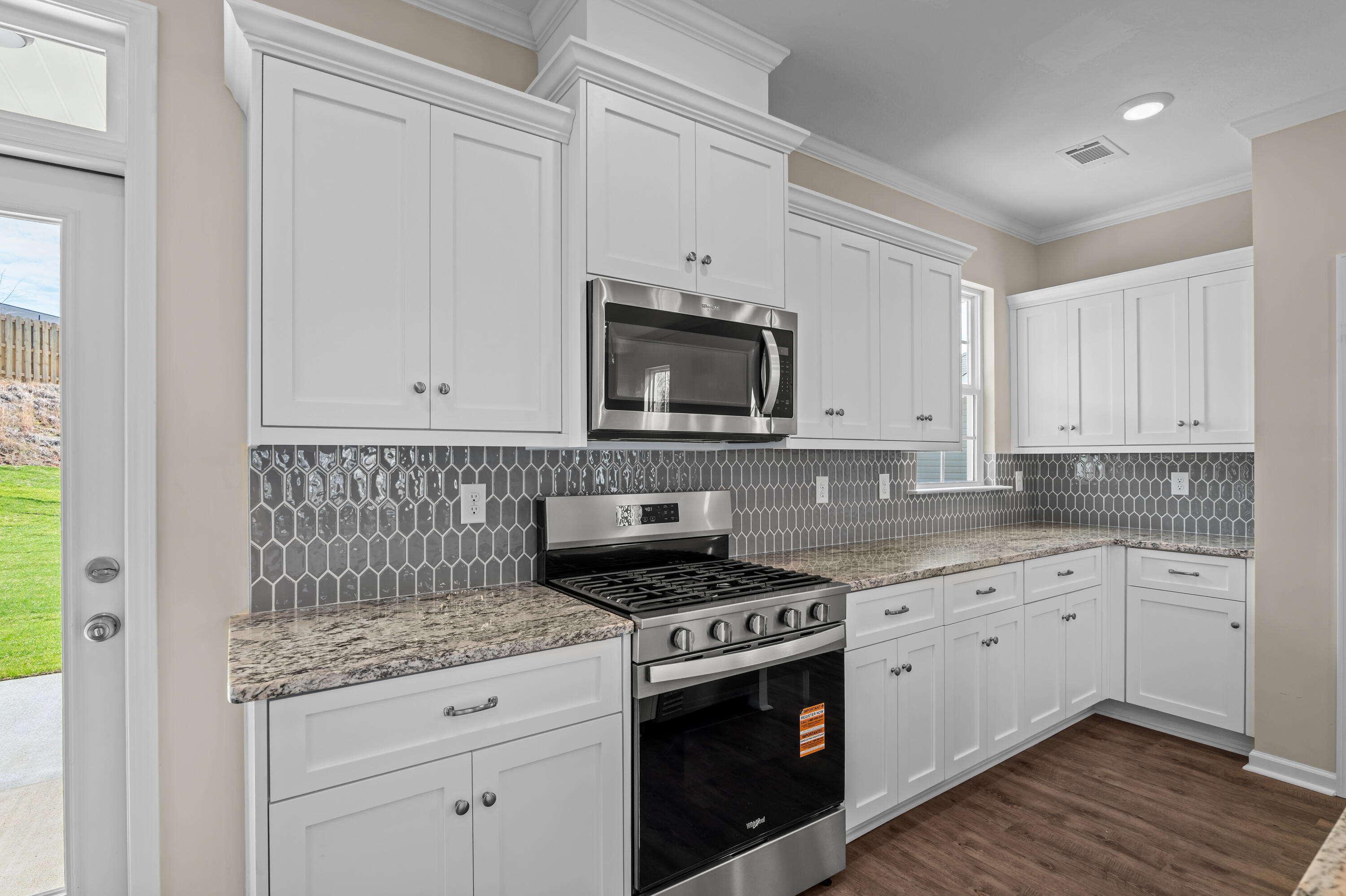 210 Dublin Loop Property Photo 10