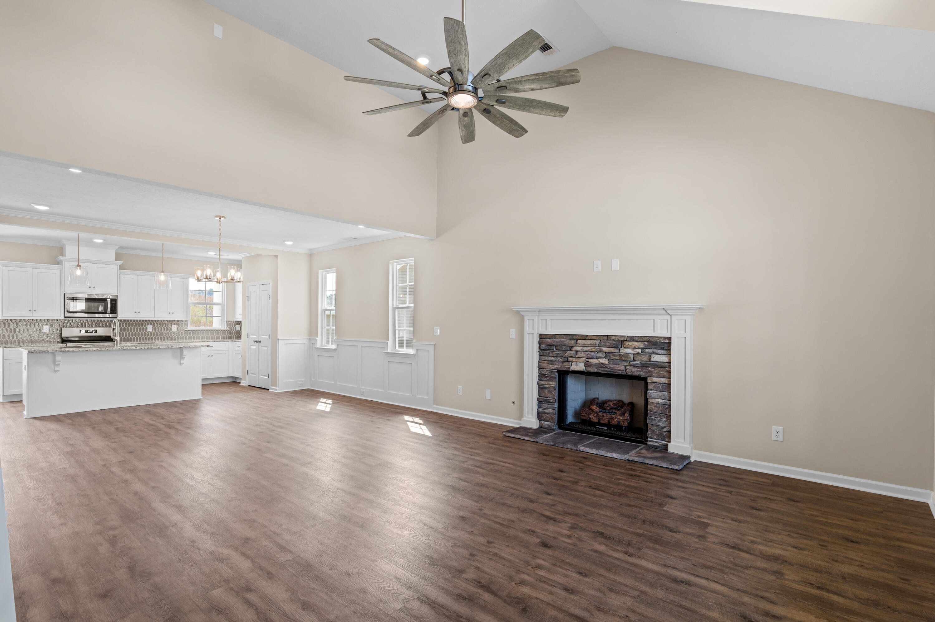 210 Dublin Loop Property Photo 17