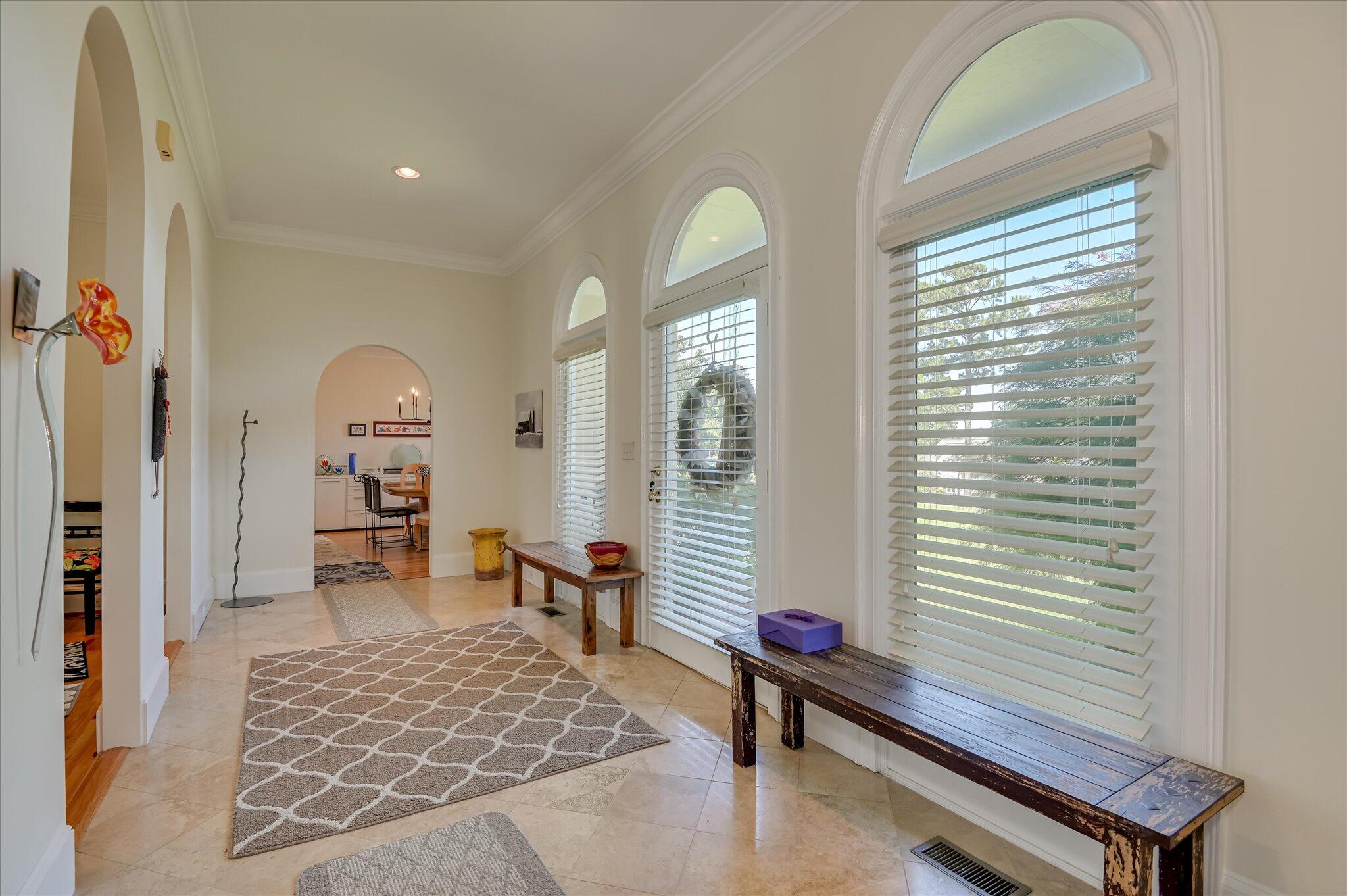 4234 Riverside Drive Property Photo 5