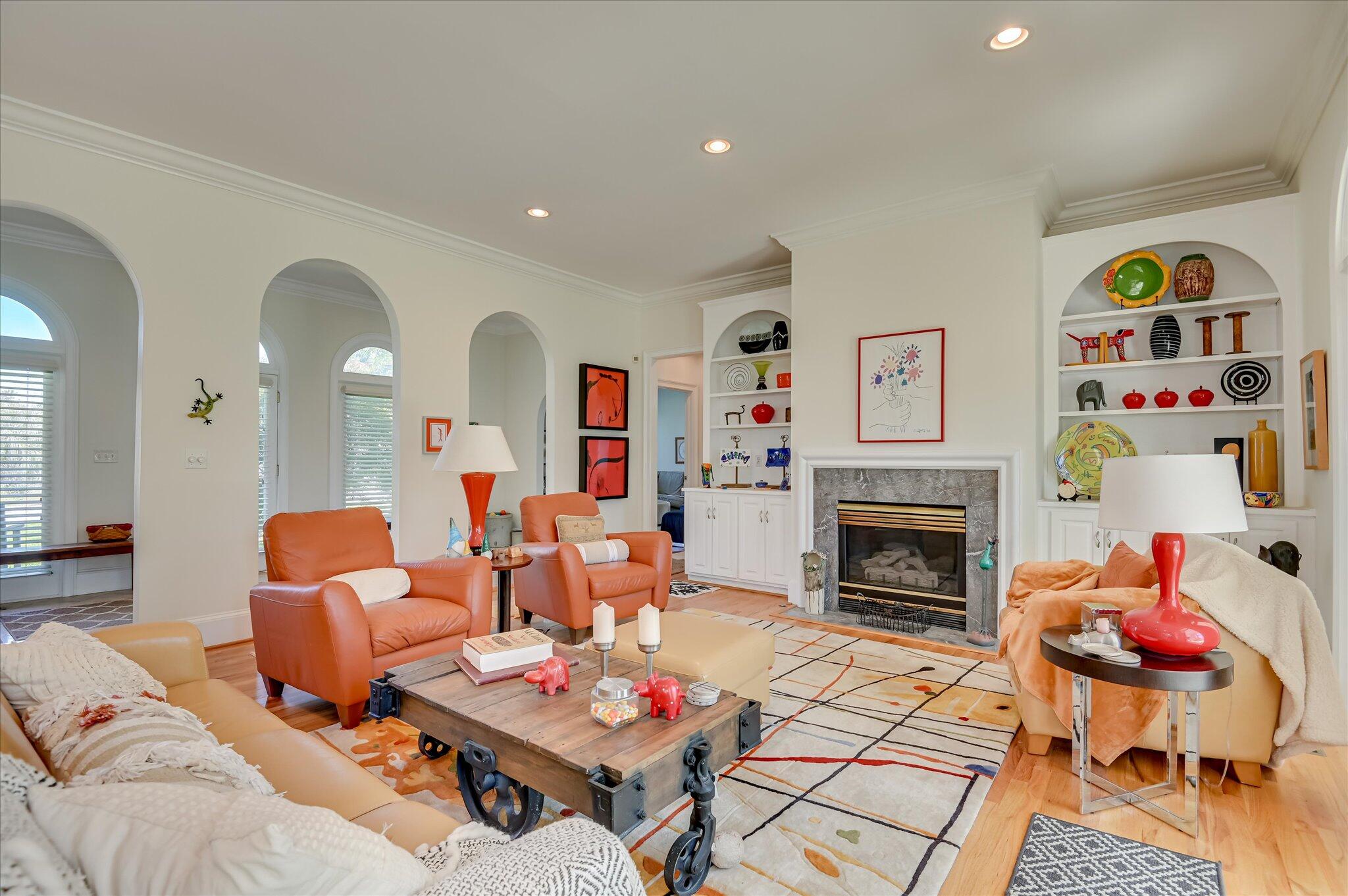 4234 Riverside Drive Property Photo 8