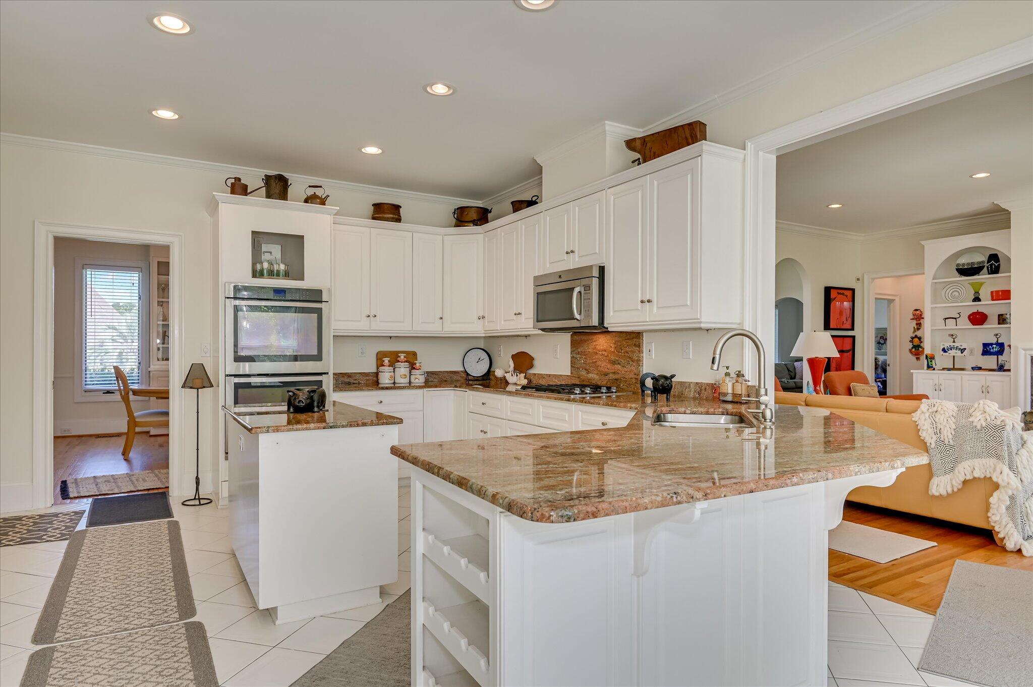 4234 Riverside Drive Property Photo 13
